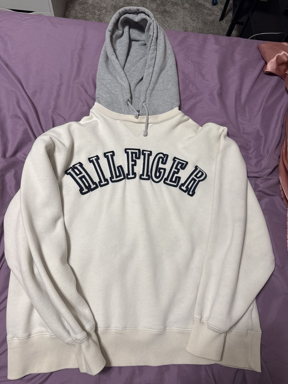 Tommy Hilfiger Tommy Hilfiger Vintage Hoodie Size US M / EU 48-50 / 2 - 1 Thumbnail