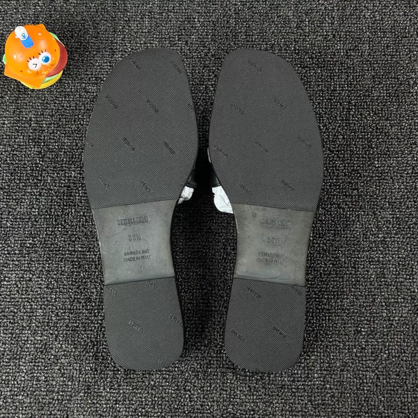 Hermes Hermes Classic Black Pig Nose Sandal 38.5 Size US 8 / IT 38 - 6 Thumbnail