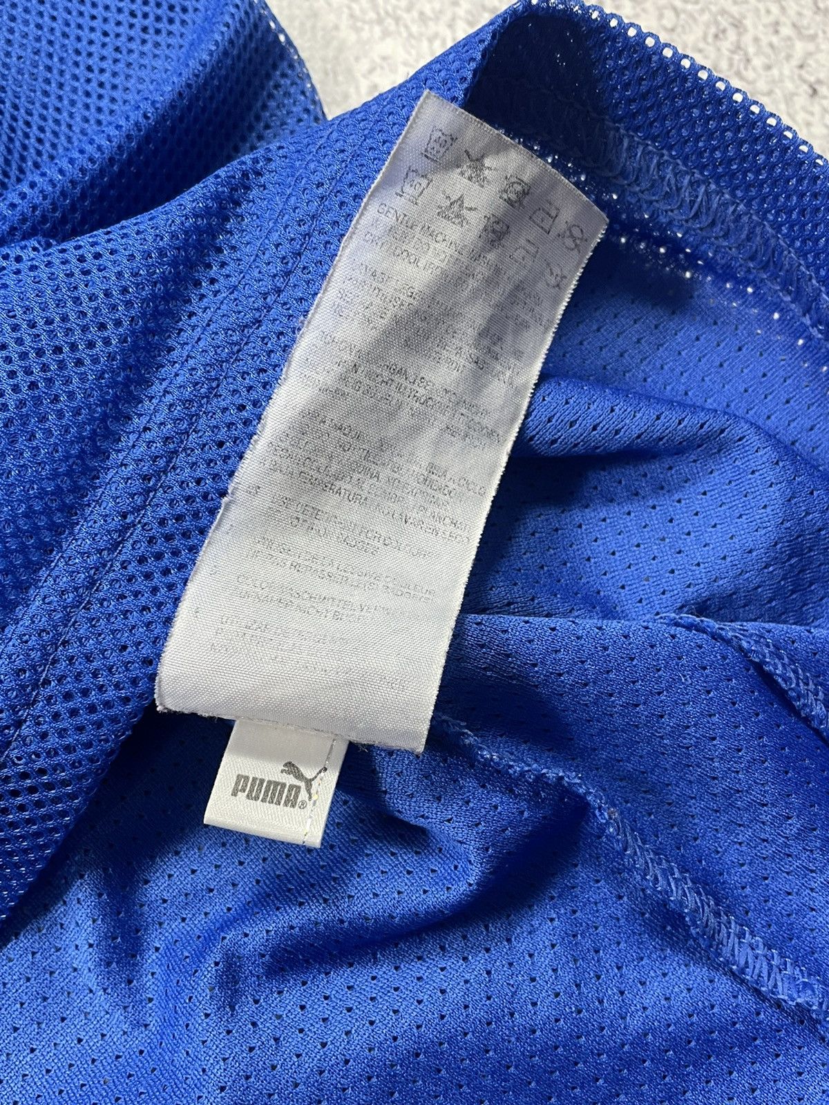 Puma × Vintage Vintage Puma Italy Soccer Blockcore Jersey Size US S / EU 44-46 / 1 - 13 Thumbnail