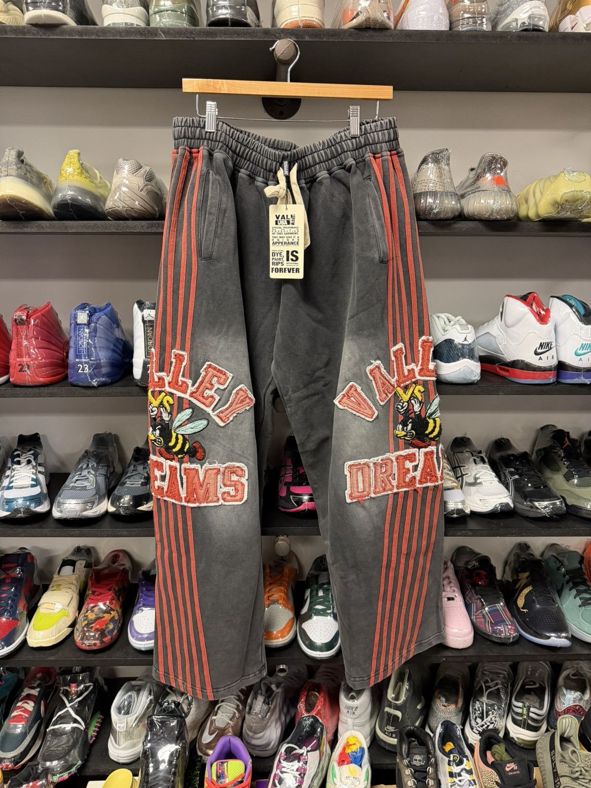 Vale anthems oversized sweatpants new small