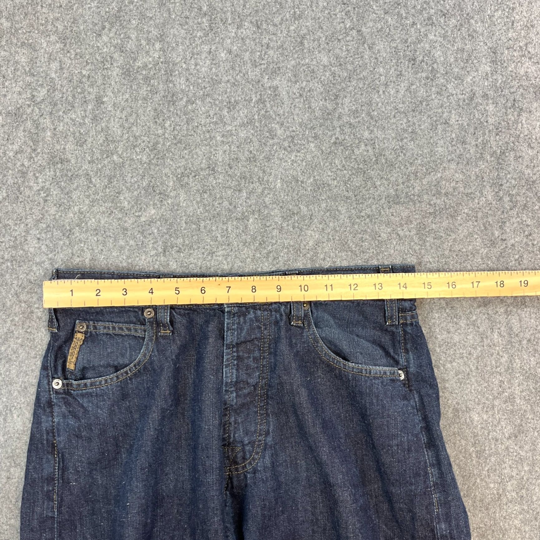Vintage Armani Jeans Jeans Regular Straight 30 32 Blue Indigo Denim 5-Pocket Logo Button Vintage No Mens 30 in Dark Wash Indigo Denim Size US 30 / EU 46 - 6 Thumbnail