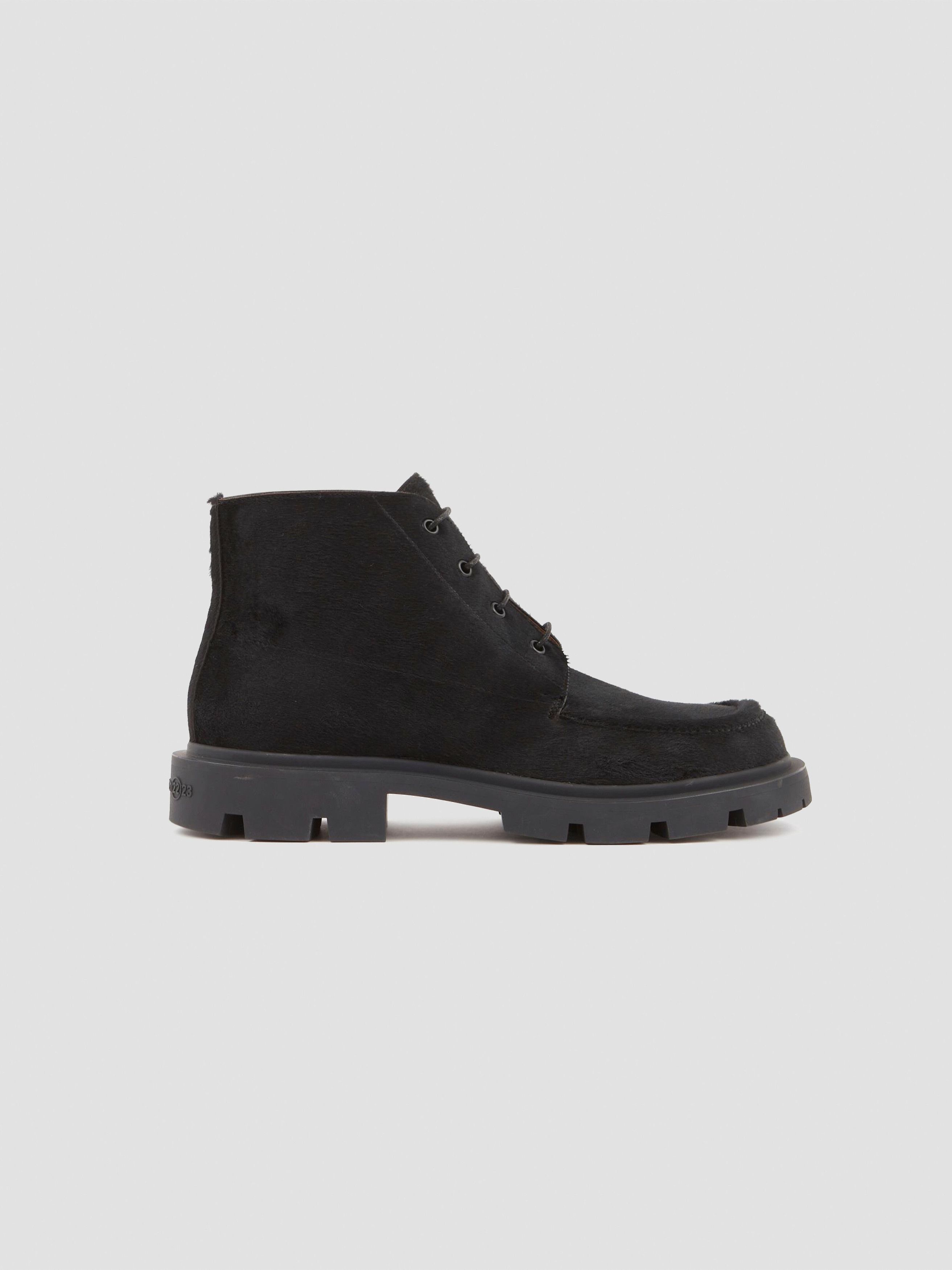 image of Maison Margiela O1W1Db11223 Boots In Black, Men's