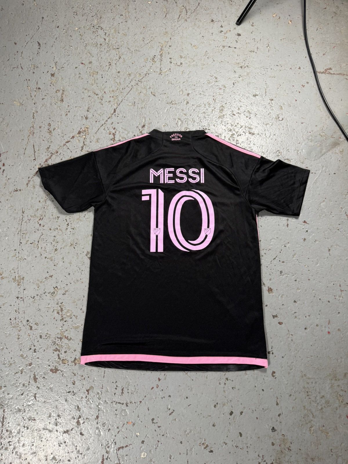Other Xbto Miami Mls Messi Pink Black Soccer Jersey Size US M / EU 48-50 / 2 - 5 Thumbnail