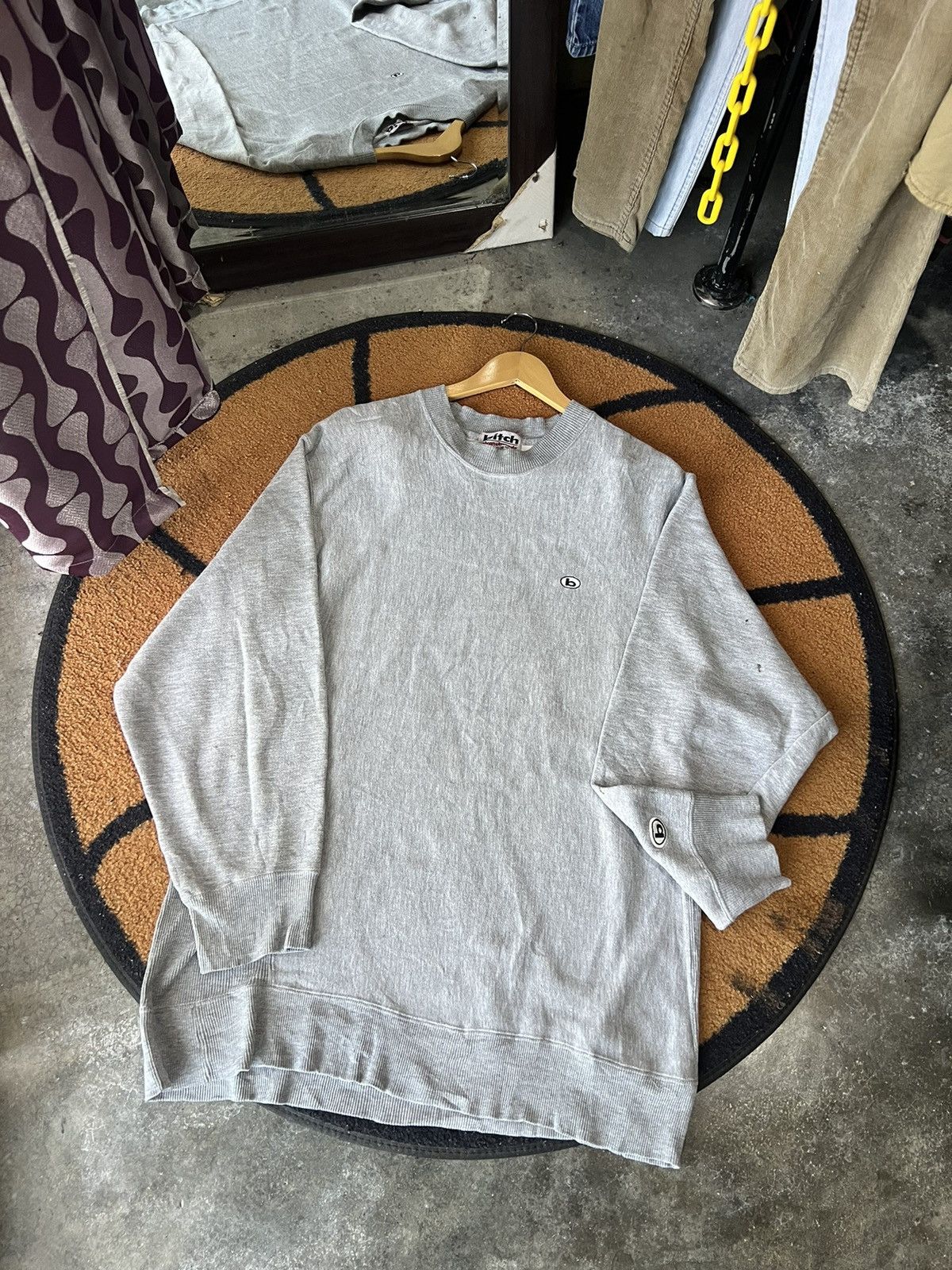 Girl Skateboards 🔥Vintage Bitch Skateboards Crewneck Sweatshirt Size US L / EU 52-54 / 3 - 1 Thumbnail