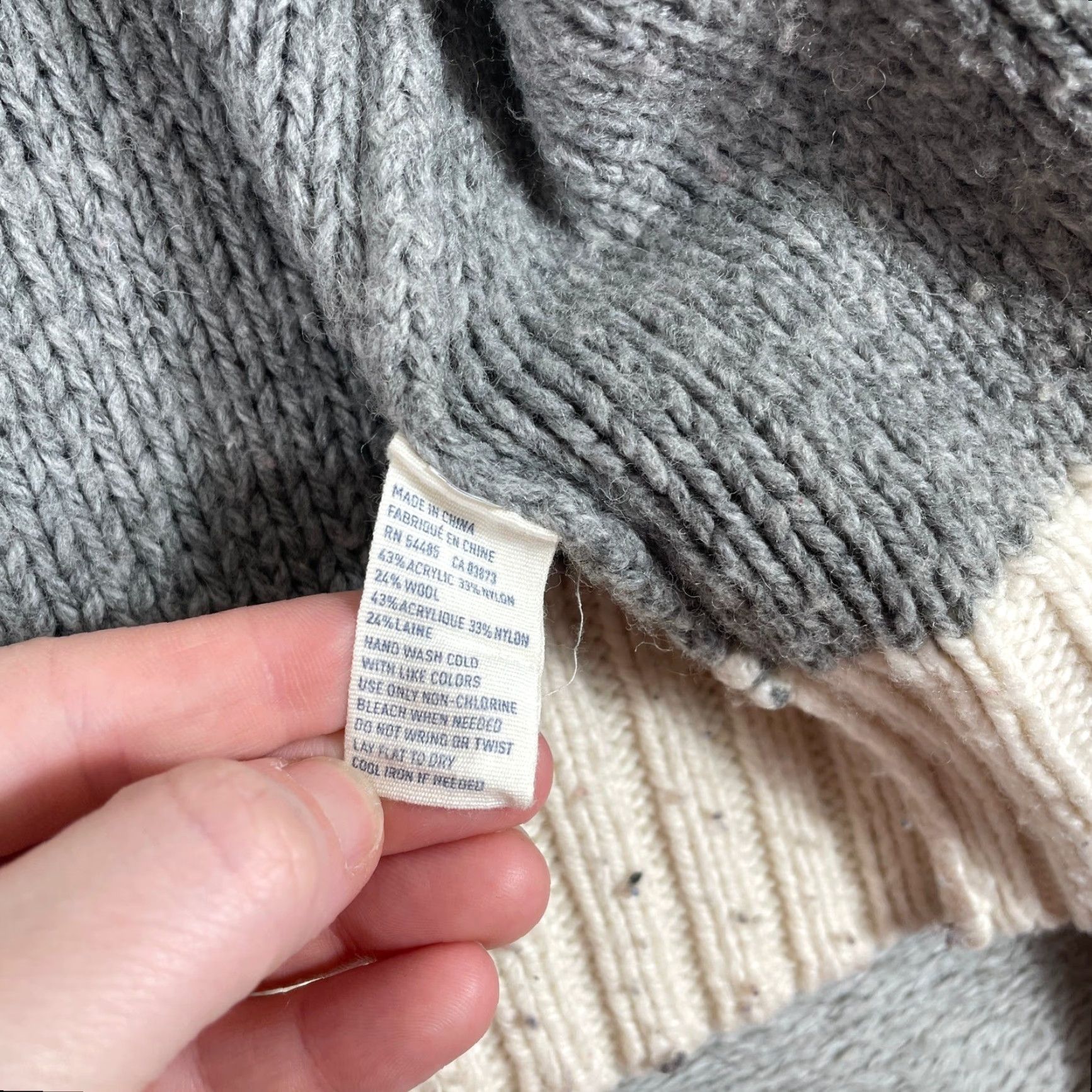 American Eagle Outfitters VINTAGE American Eagle Cardigan Womens L Gray Striped Chunky Wool Blend Y2K Size L / US 10 / IT 46 - 6 Thumbnail
