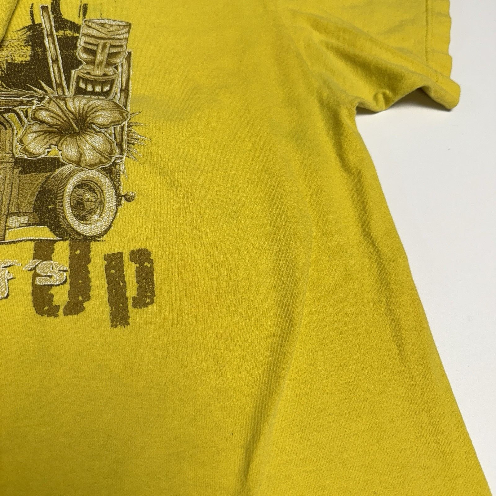 Alstyle Surf's Up T shirt Mens XL 23x29 Yellow Summer Surfing Beach Size US XL / EU 56 / 4 - 7 Thumbnail