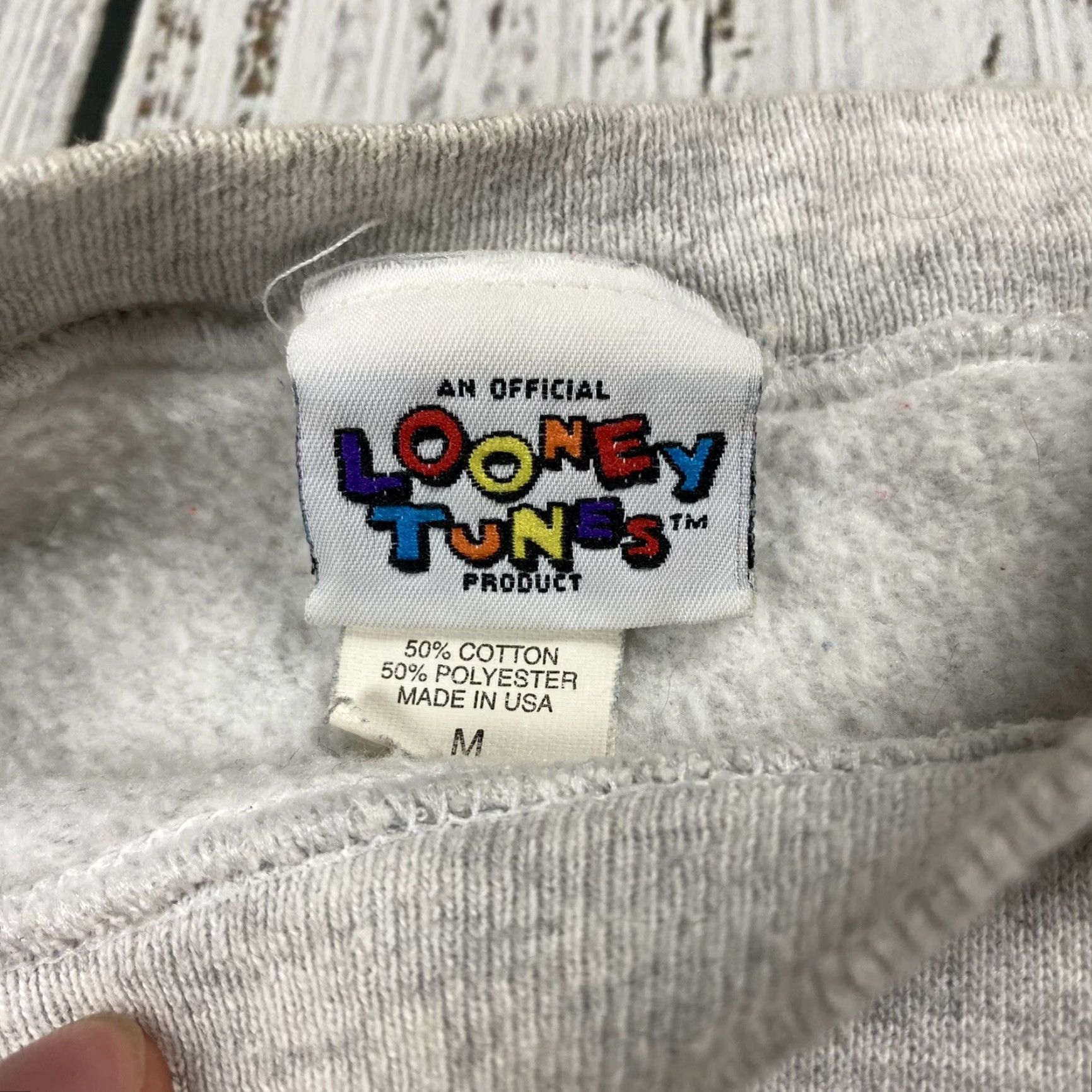 Vintage VINTAGE 1996 LOONEY TUNES TAZ CHRISTMAS SWEATSHIRT PULLOVER GRAY MENS M USA Size US M / EU 48-50 / 2 - 4 Thumbnail
