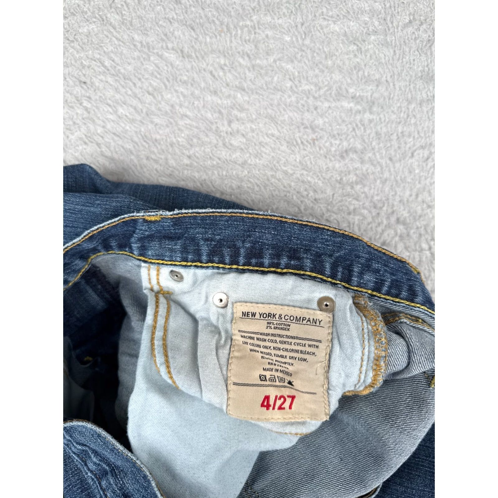 Vintage New York & Company Jeans Womens 4 Blue Denim Premium Flare Cotton Blend 28x33 Size 27" / US 4 / IT 40 - 7 Thumbnail