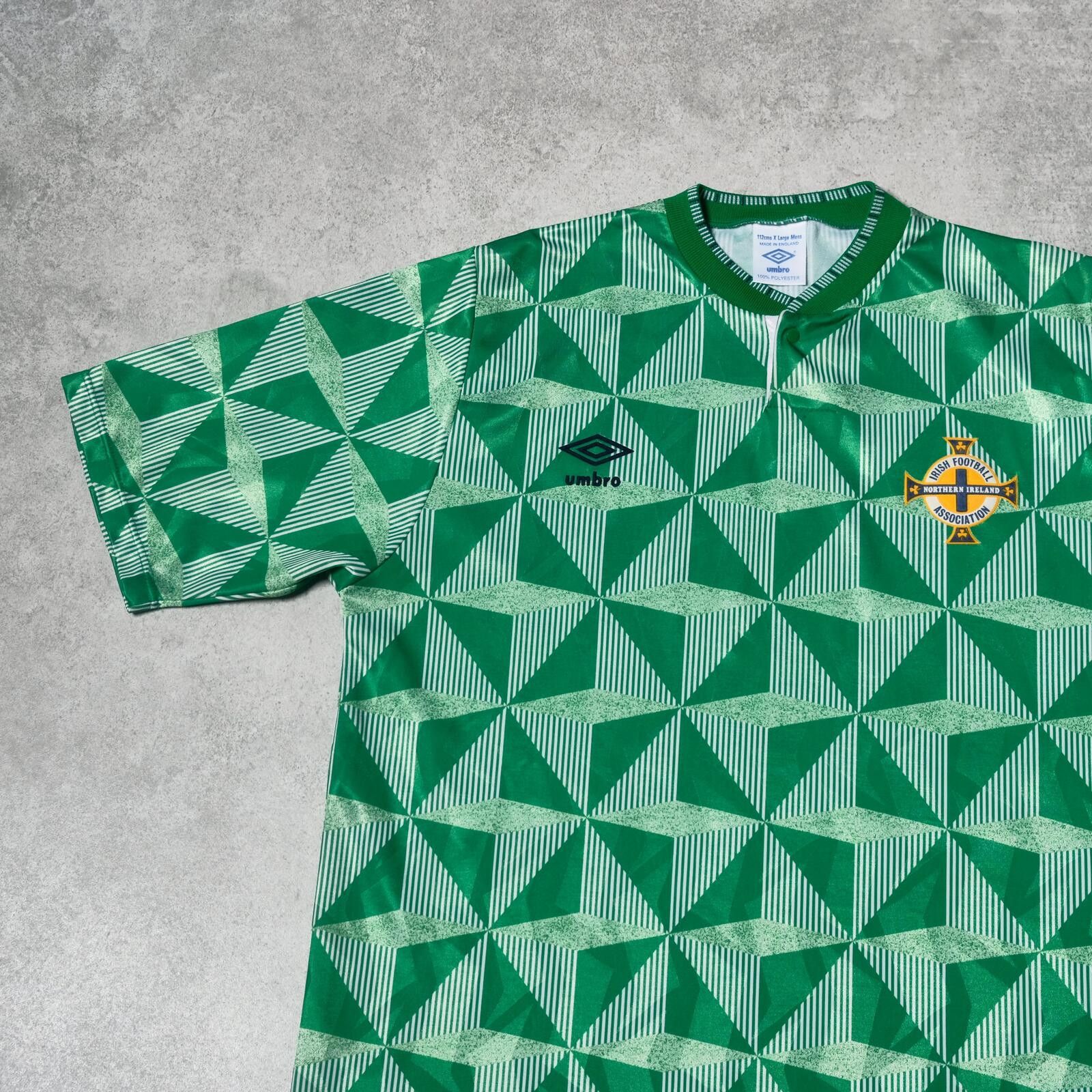 Umbro 1990/92 Northern Ireland Home Shirt Umbro (L/XL) Size US L / EU 52-54 / 3 - 3 Thumbnail