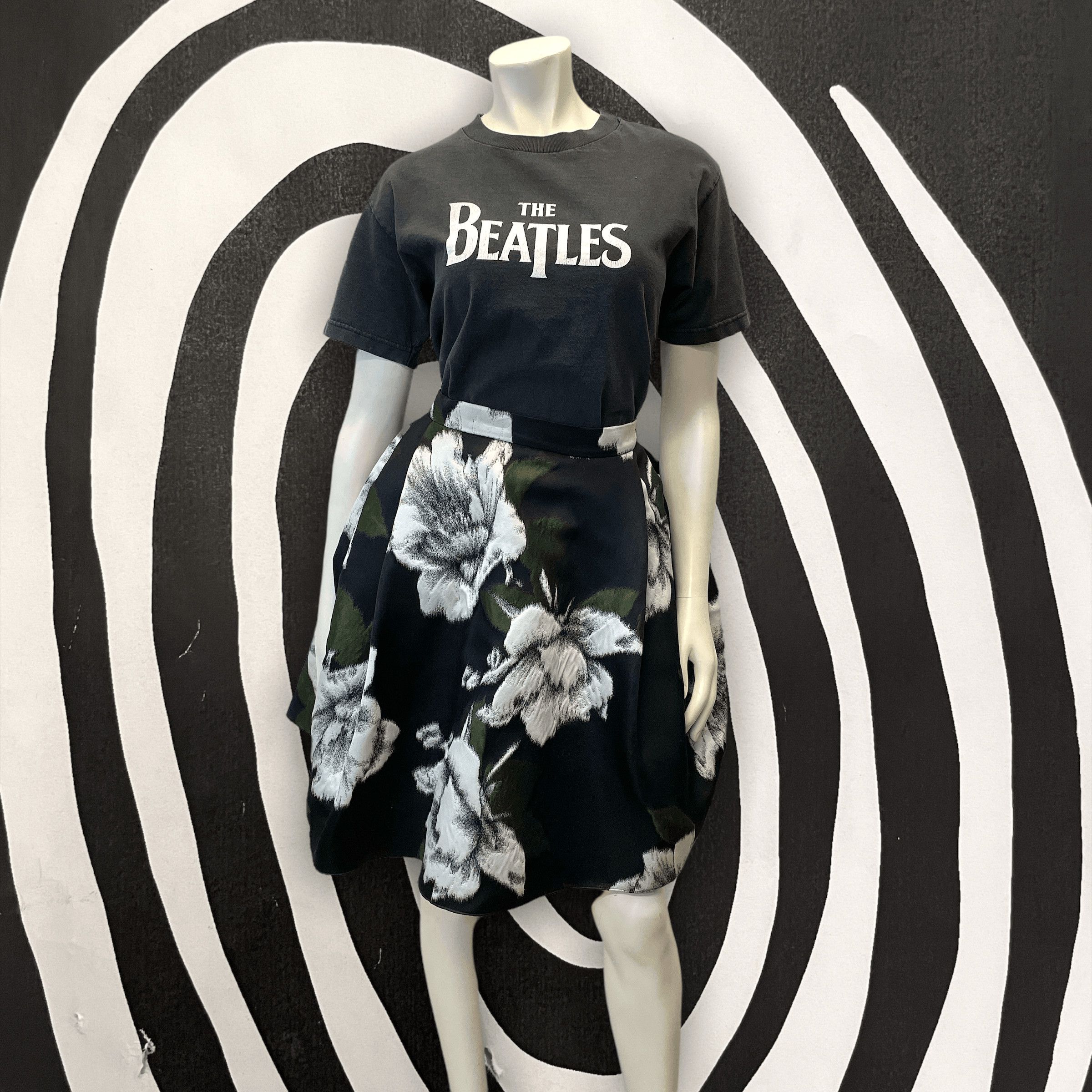 Lanvin Lanvin Fall '13 Vintage Designer Moody Floral Statement Skirt Made In France Size 29" Size 29" - 2 Thumbnail