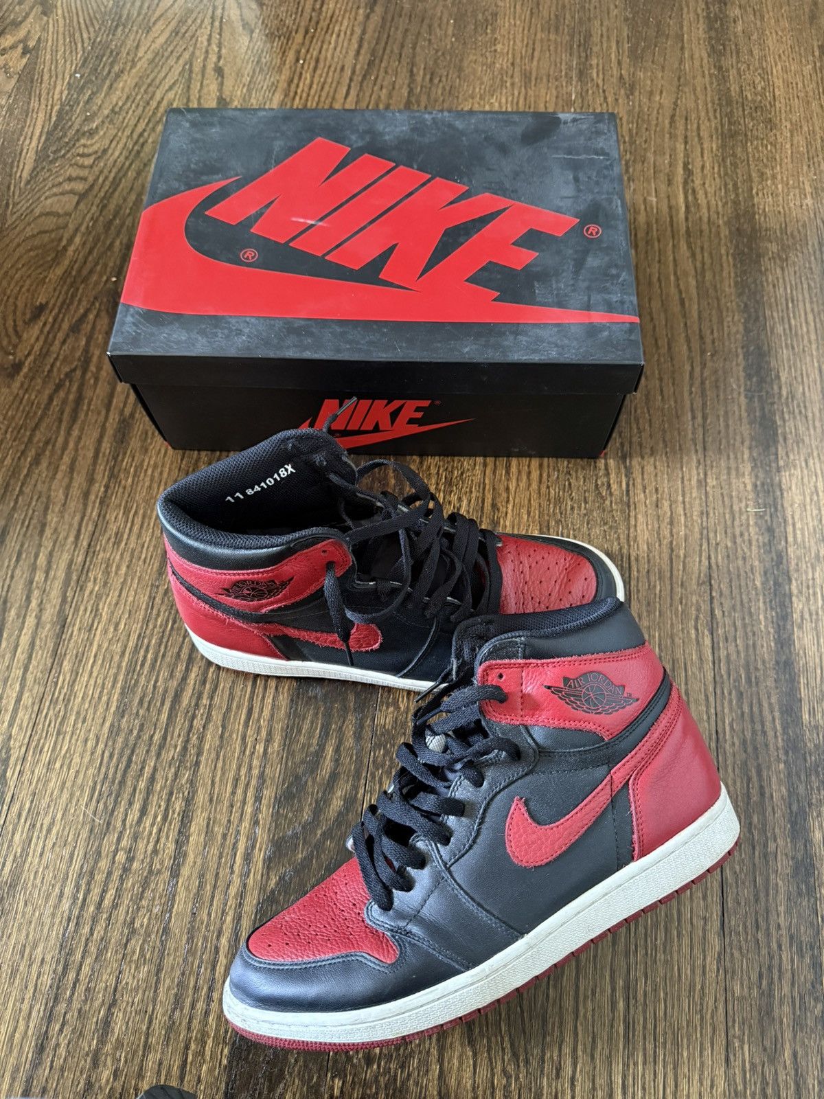 Jordan Brand Jordan 1 bred 2016 Size US 11 / EU 44 - 1 Thumbnail