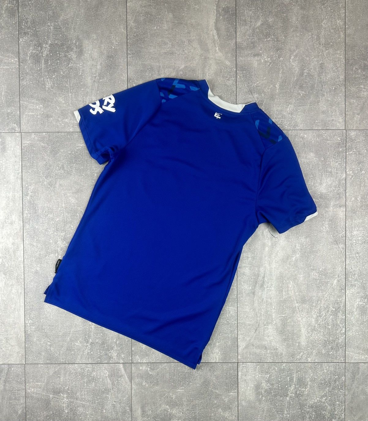 Umbro Umbro Everton FC 2019/20 Home Football Soccer Jersey Size US S / EU 44-46 / 1 - 12 Thumbnail
