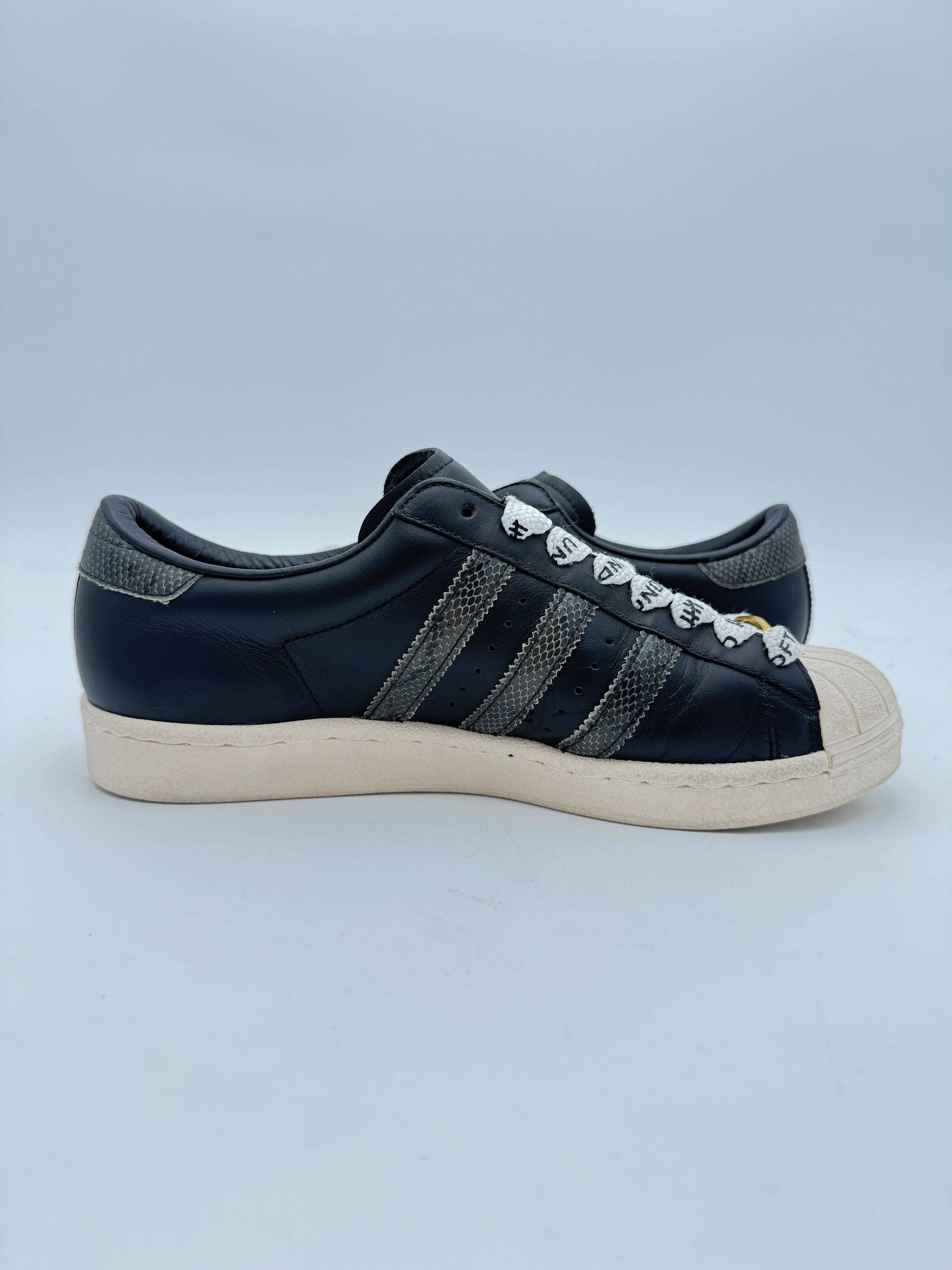 Adidas × Undefeated 1 of 600 Undefeated adidas Superstar 35th Anniversary Size US 9 / EU 42 - 5 Thumbnail