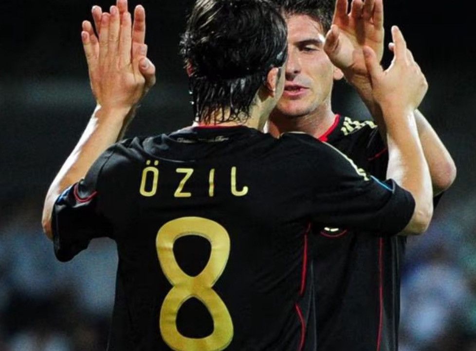 Adidas Germany 11/12 match issue/worn away shirt #8 Ozil Size US L / EU 52-54 / 3 - 12 Thumbnail
