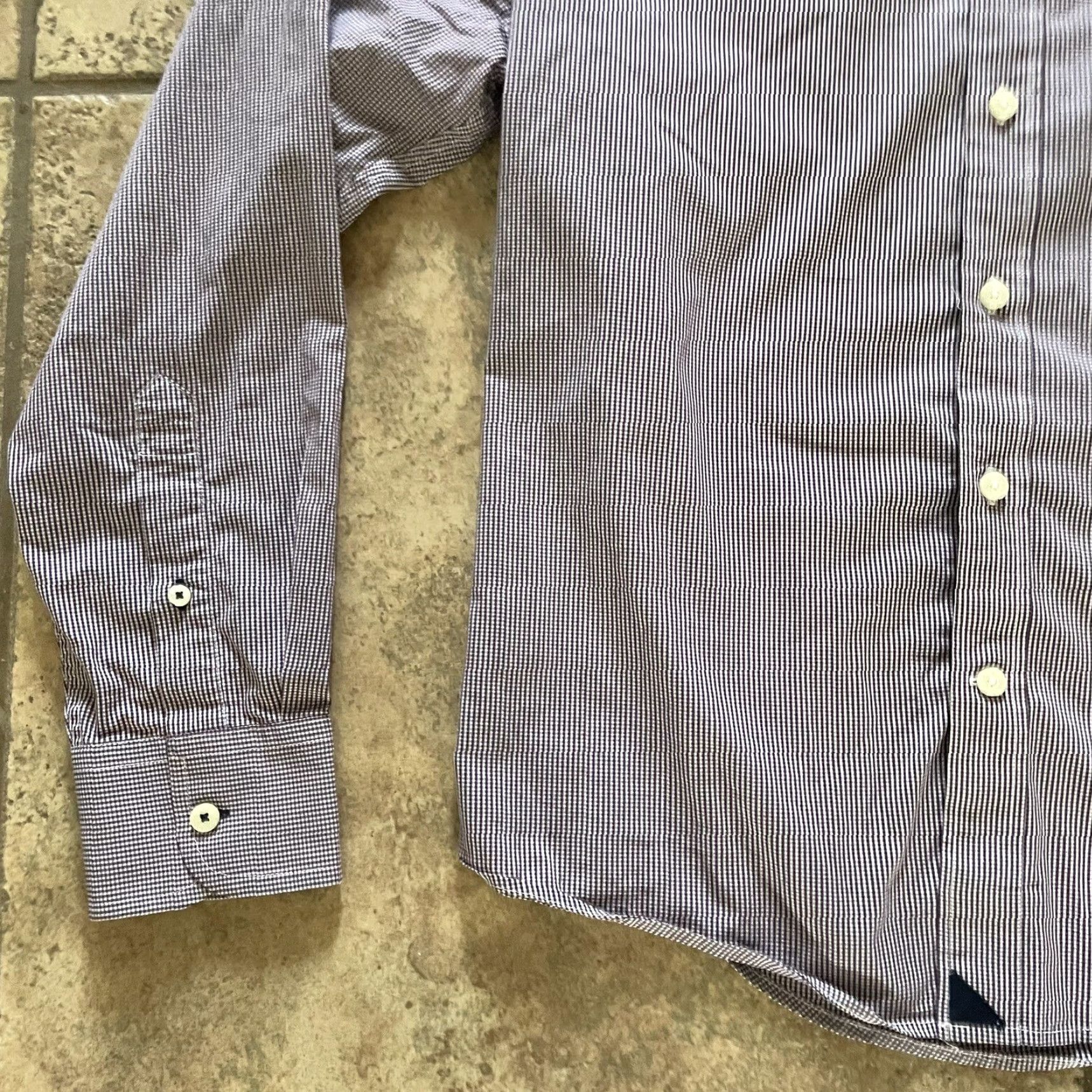 UNTUCKit UNTUCKit Shirt Long Sleeve Button-Up Men’s Size M Purple Adult Men Size US M / EU 48-50 / 2 - 4 Thumbnail