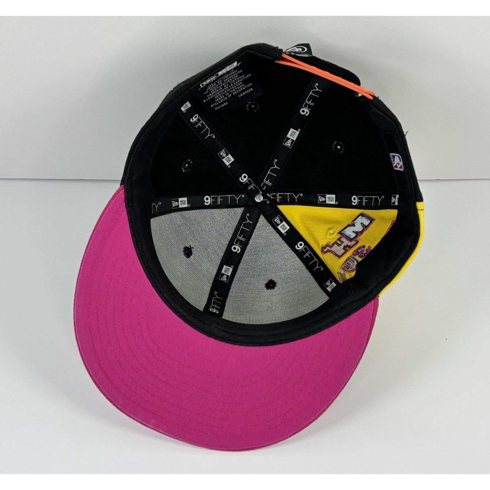 The Unbranded Brand Miami Heat New Era 9FIFTY Snapback Hat “305” Size ONE SIZE - 12 Thumbnail