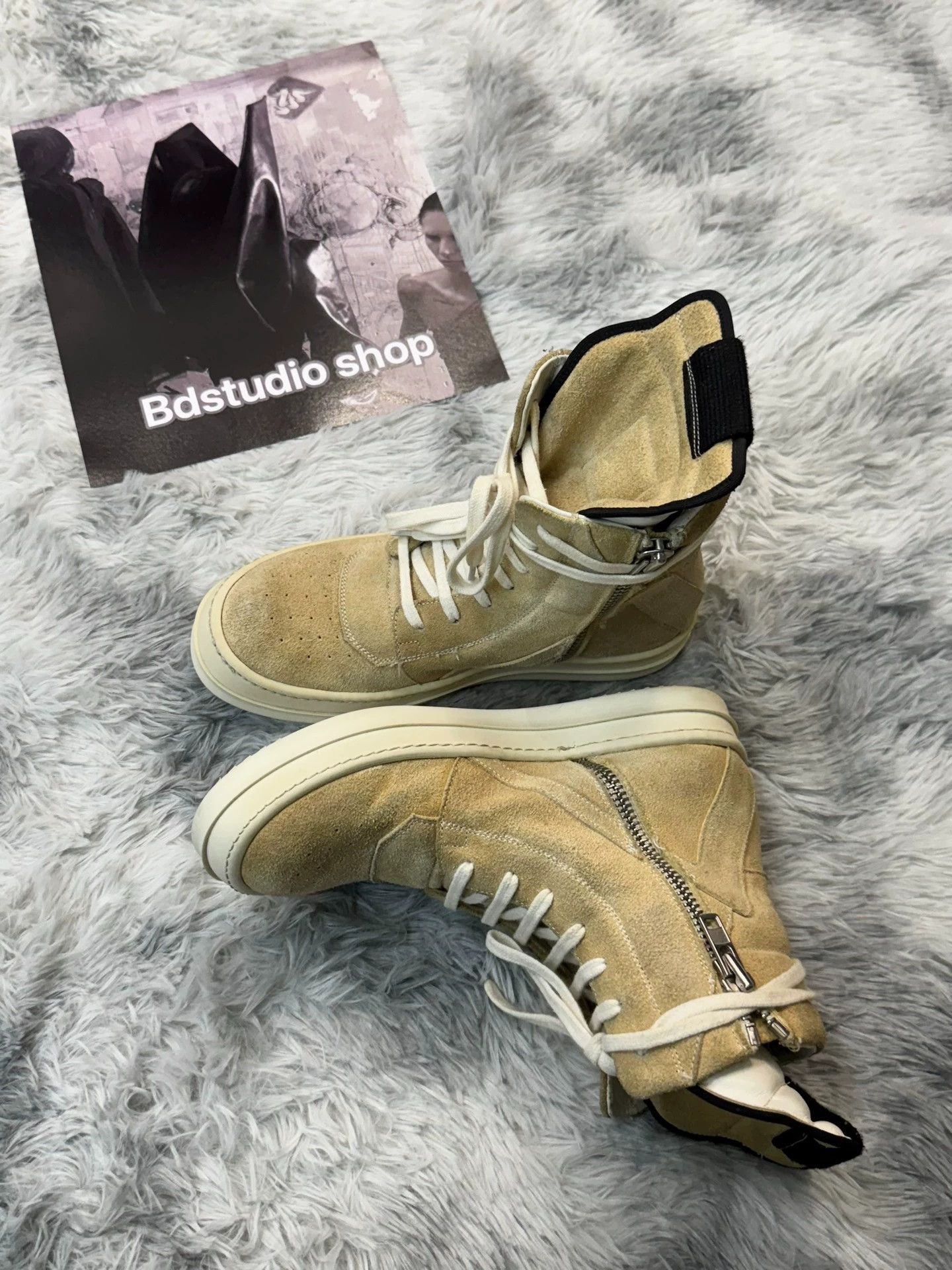 Rick Owens Rick Owens inverted triangle wheat color, RO main line suede Size US 7 / IT 37 - 2 Thumbnail