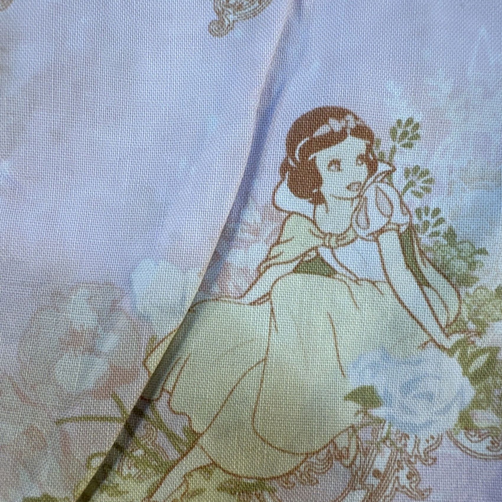 Disney Disney Women's Scrubs Shirt 3XL White Jasmine Snow White Cinderella Princesses Disney Women Size XXL / US 16-18 / IT 52-54 - 5 Thumbnail
