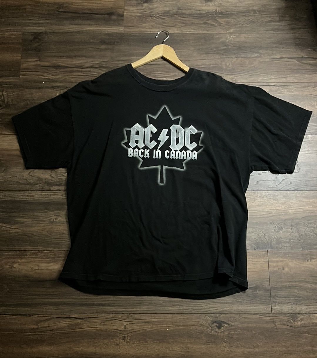 AC/DC × Band Tees × Vintage 08/09 AC/DC Back in Canada Tee Size US XXL / EU 58 / 5 - 1 Thumbnail