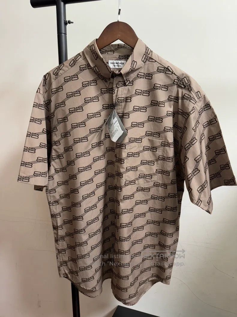 Balenciaga Balenciaga Fully Printed Brown Snap Button Short-Sleeve Sh Size XS / US 0-2 / IT 36-38 - 1 Thumbnail