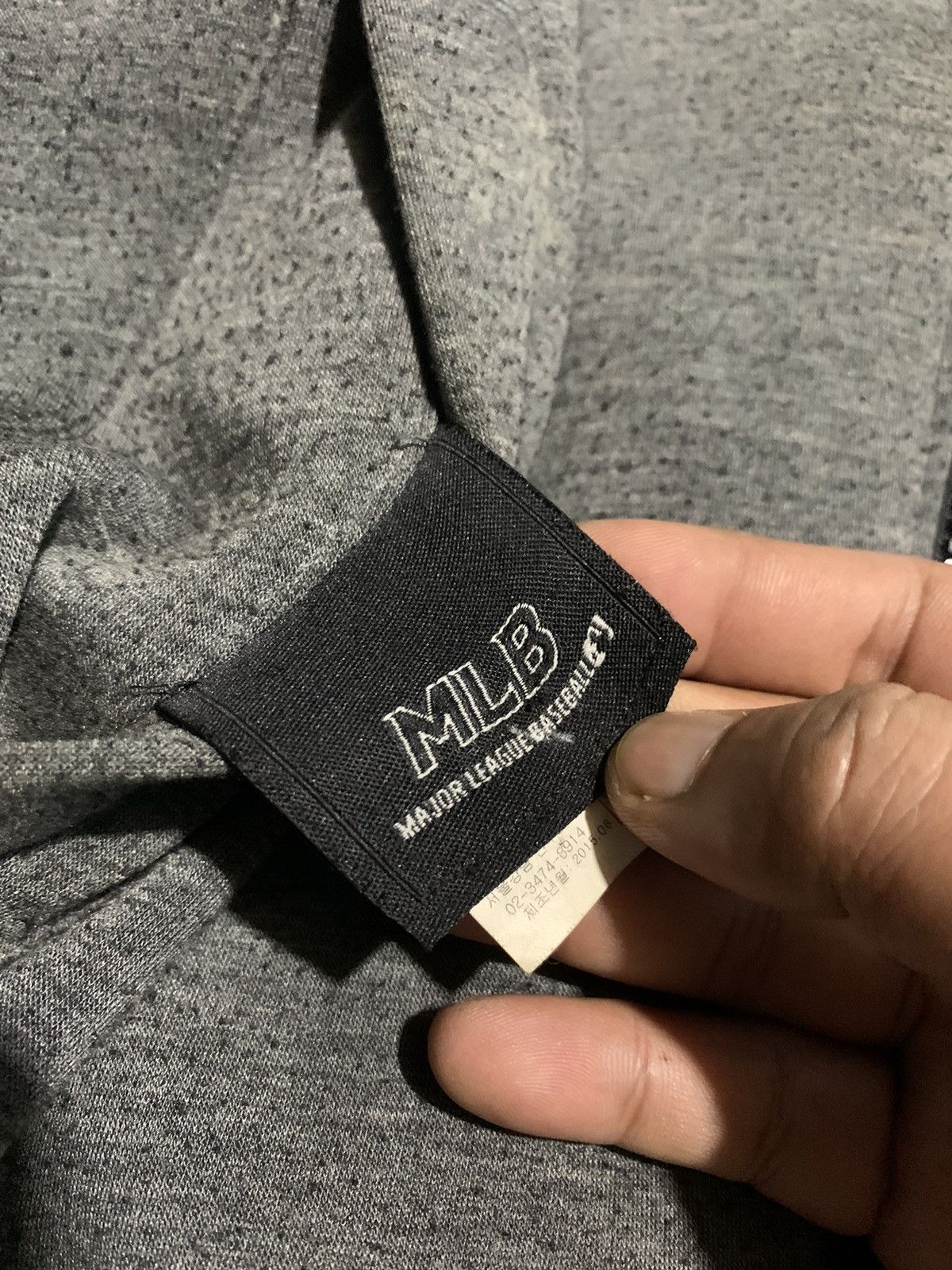 MLB Vintage MLB hybrid puffer vest + hoodie reversible jacket Size US L / EU 52-54 / 3 - 14 Thumbnail