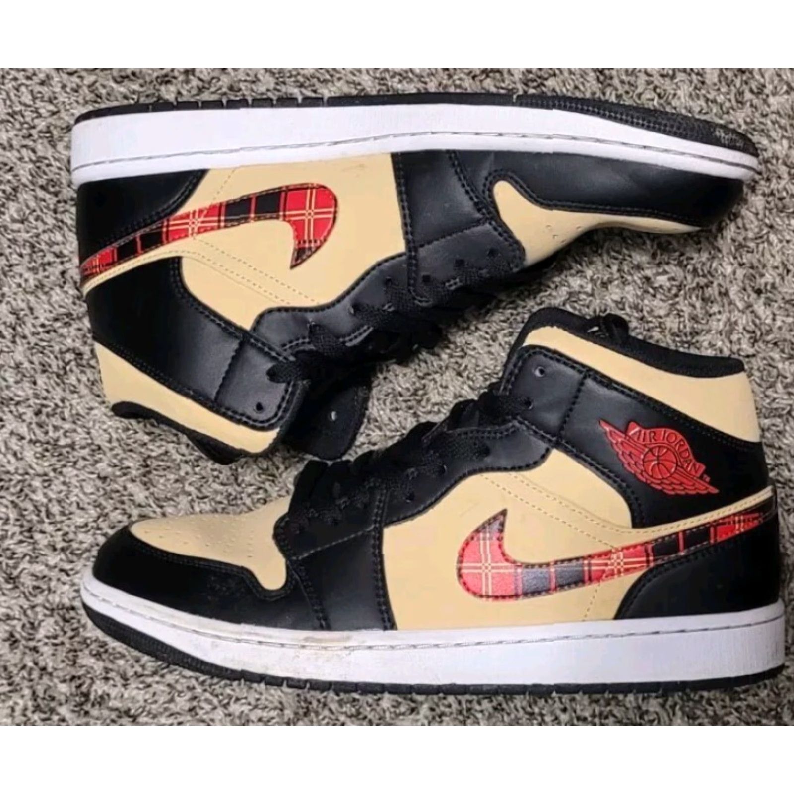 Jordan Brand Jordan Air 1 Mid SE Tartan Swoosh Sneakers Men 9.5 Barely Worn Black/Multi-Color Sesame Fire Red White Size US 10 / EU 43 - 2 Thumbnail