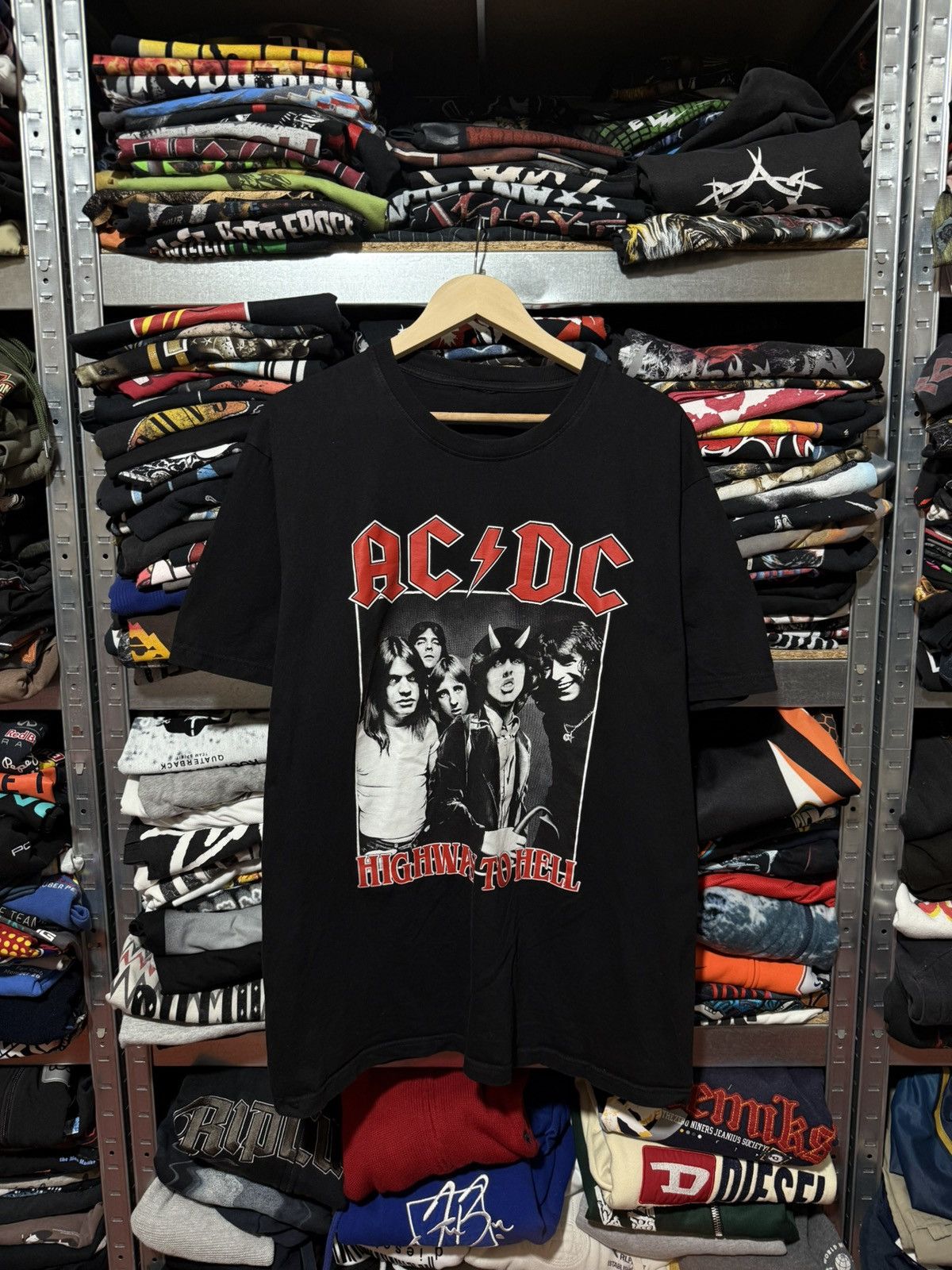 Vintage Vintage 90’s AC/DC Hoghway To Hell Rock Band T-Shirt Y2K Size US XL / EU 56 / 4 - 1 Thumbnail