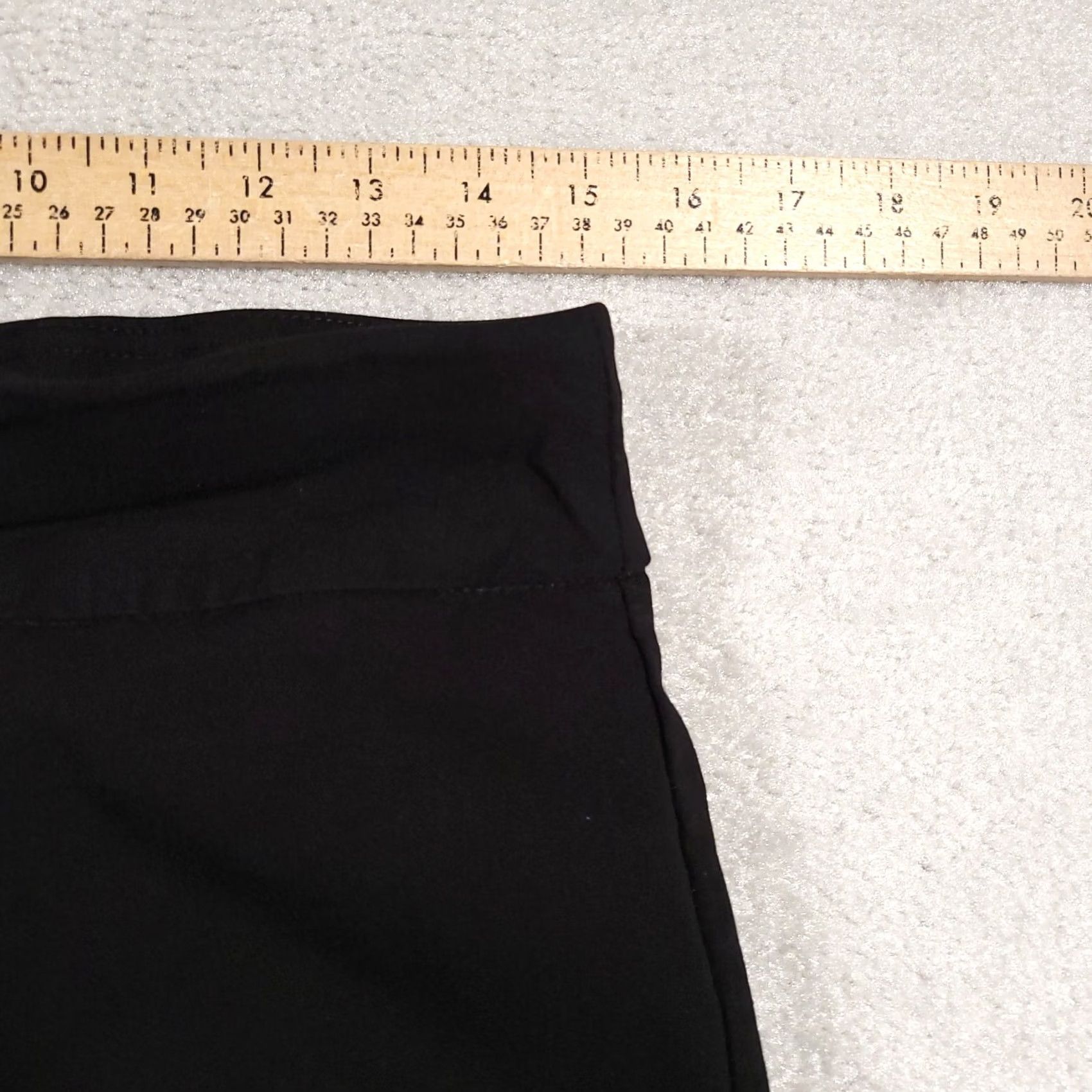 Croft & Barrow Croft & Barrow Capri Pants Women's 8 Black Stretch Pull On Elastic Waist Crop Capris Size 30" / US 8 / IT 44 - 5 Thumbnail