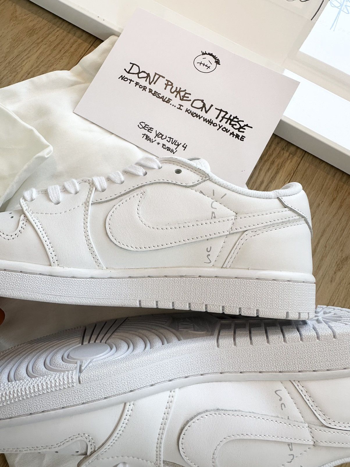 Jordan Brand × Travis Scott Nike TRAVIS SCOTT MICHAEL RUBIN JULY 4 invite & George Condo Size US 8.5 / EU 41-42 - 10 Thumbnail