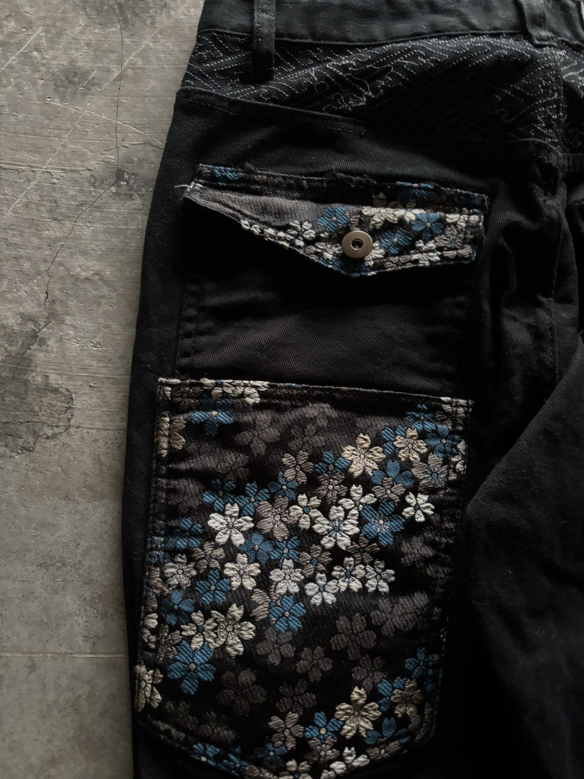 Karakuri Tamashii SUKAJAN SAKURA ORIENTAL JAPANESE CROPPED PANT MULTIPOCKET Size US 29 - 15 Thumbnail