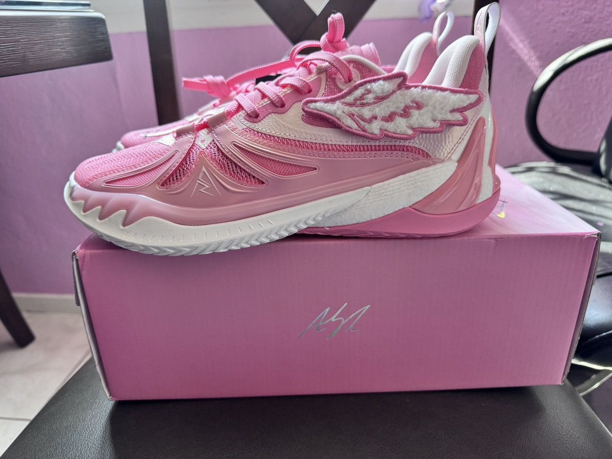 Other Austin Reaves- Rigorer AR3 Valentine Size US 9.5 / EU 42-43 - 10 Thumbnail