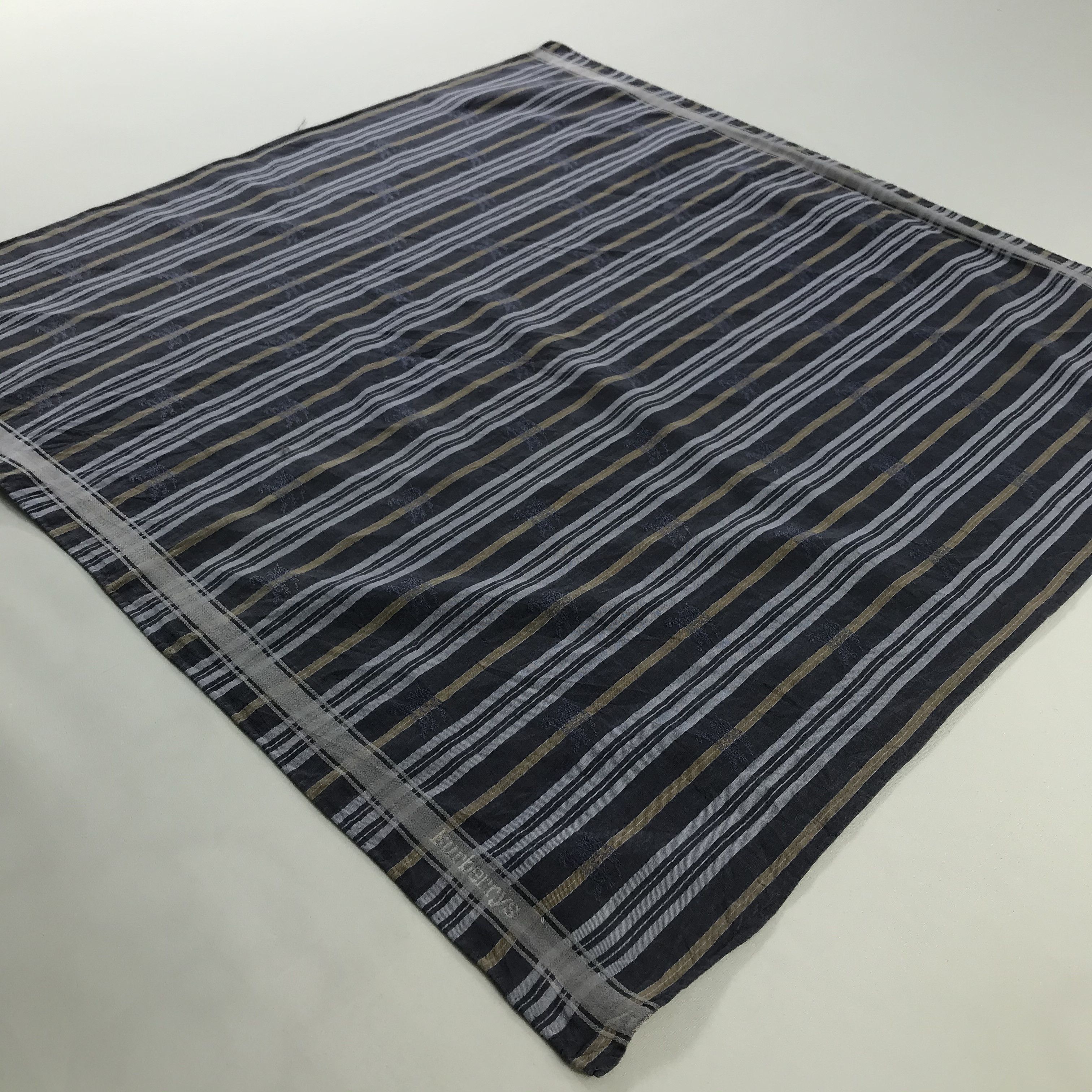 Burberry × Vintage Burberry Bandana / Handkerchief / Neckerchief - S1152 Size ONE SIZE - 2 Thumbnail