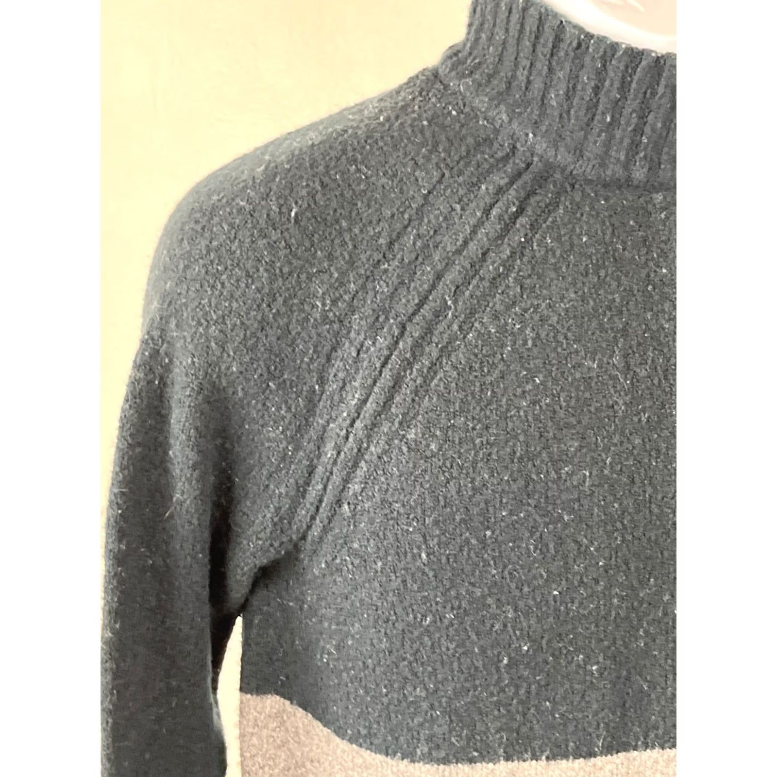 Abercrombie & Fitch Abercrombie & Fitch Sweater Womens Small Colorblock Mock Neck Wool Blend Zipper Pullover Knit Long Sleeve Multicolor Pattern Zipper Size S / US 4 / IT 40 - 4 Thumbnail