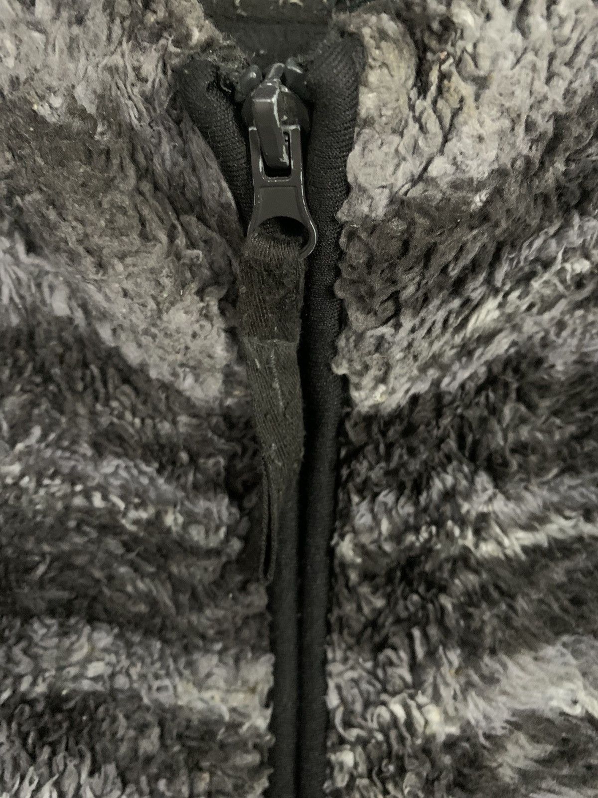 Japanese Brand Japanese Brand Shiny Ripple Navajo Fleece Vest Size US M / EU 48-50 / 2 - 7 Thumbnail