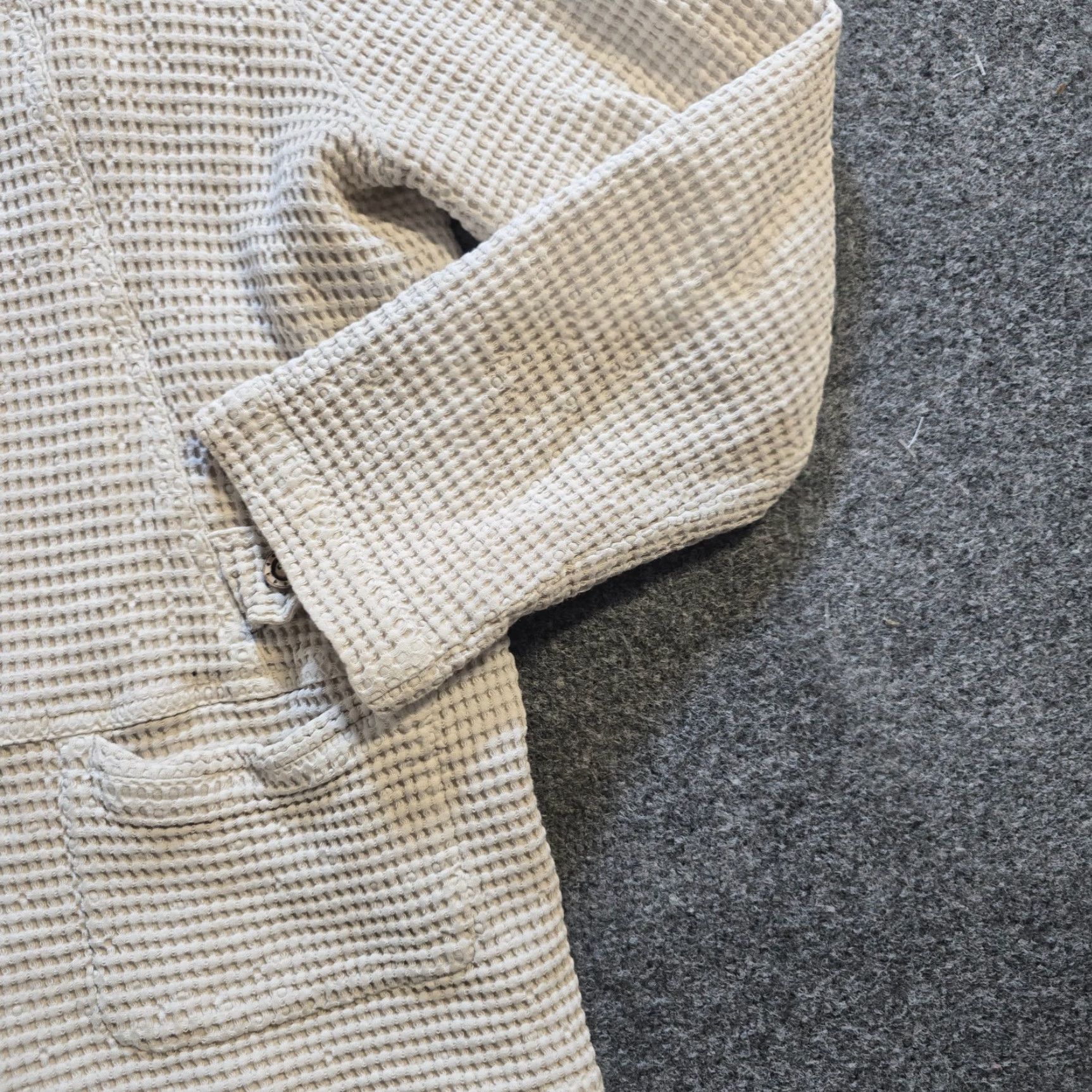Vintage Focus Top Womens Blouse Medium Beige Button Waffle Knit Texture Pockets Casual Shirt Womens Size M / US 6-8 / IT 42-44 - 3 Thumbnail