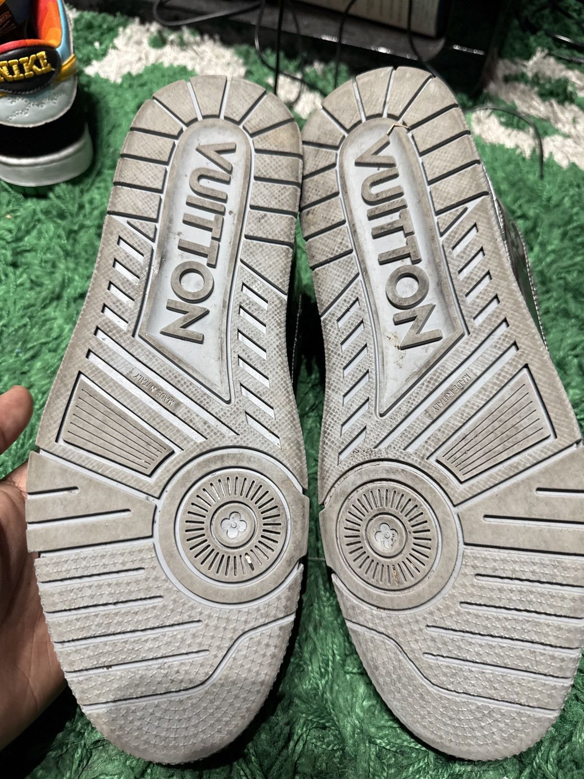 Louis Vuitton LOUIS VUITTON Silver Mirror Trainer Virgil Abloh Sz 8.5LV Size US 8.5 / EU 41-42 - 5 Thumbnail