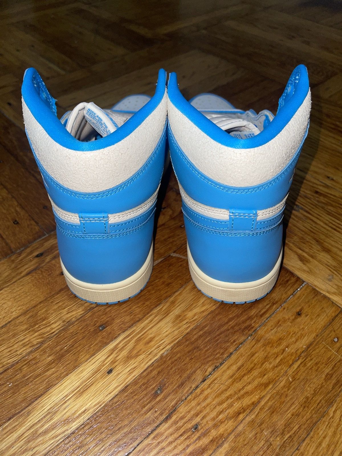 Jordan Brand Nike x Jordan 1 UNC reimagined Size US 8.5 / EU 41-42 - 8 Thumbnail