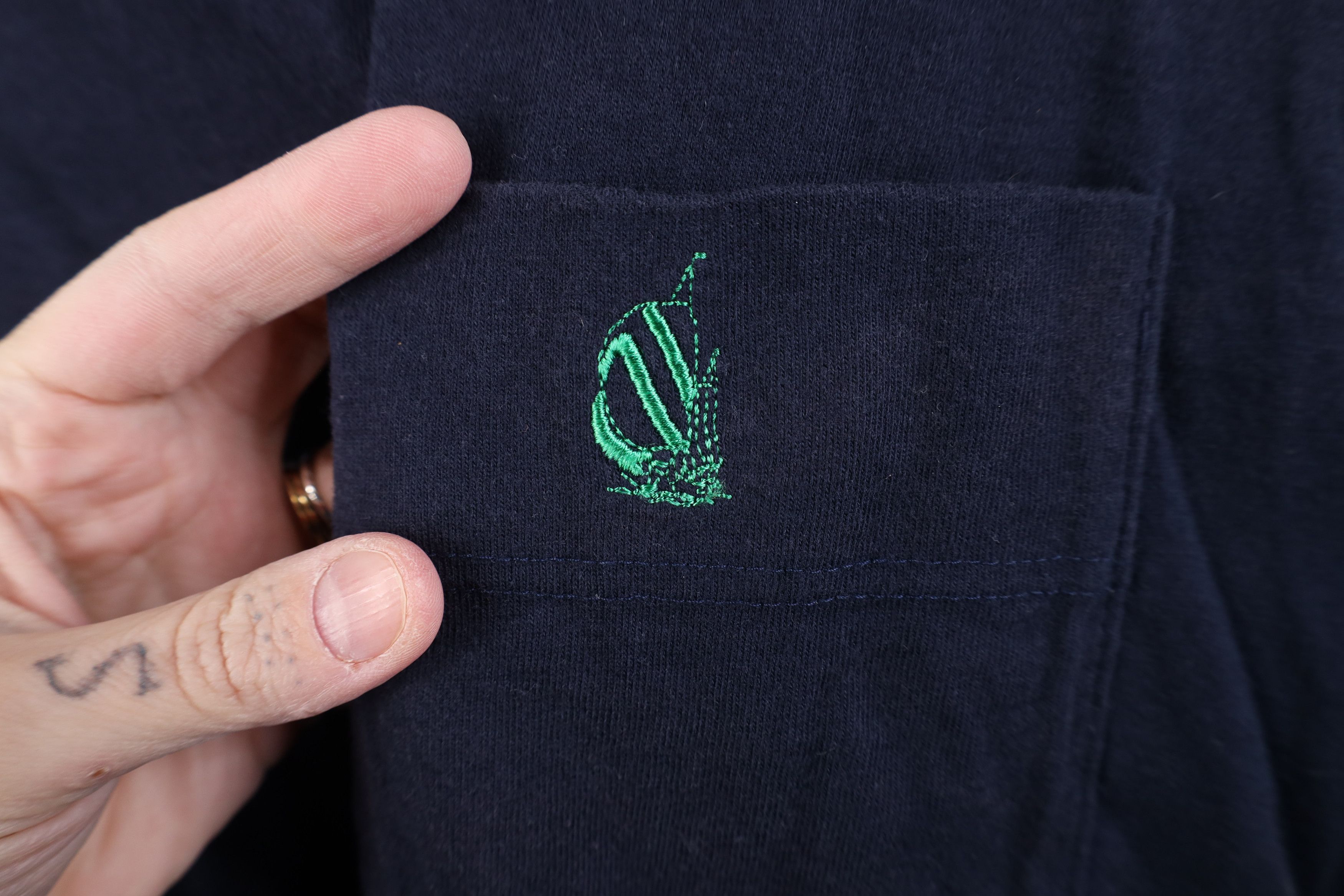 Nautica Vintage 90s Nautica Sailboat Pocket T-Shirt Navy Blue USA Size US L / EU 52-54 / 3 - 4 Thumbnail