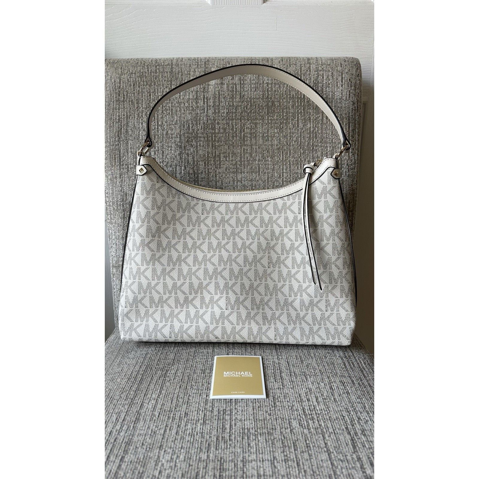 Michael Kors Michael Kors Shoulder Bag NWT Size ONE SIZE - 2 Thumbnail