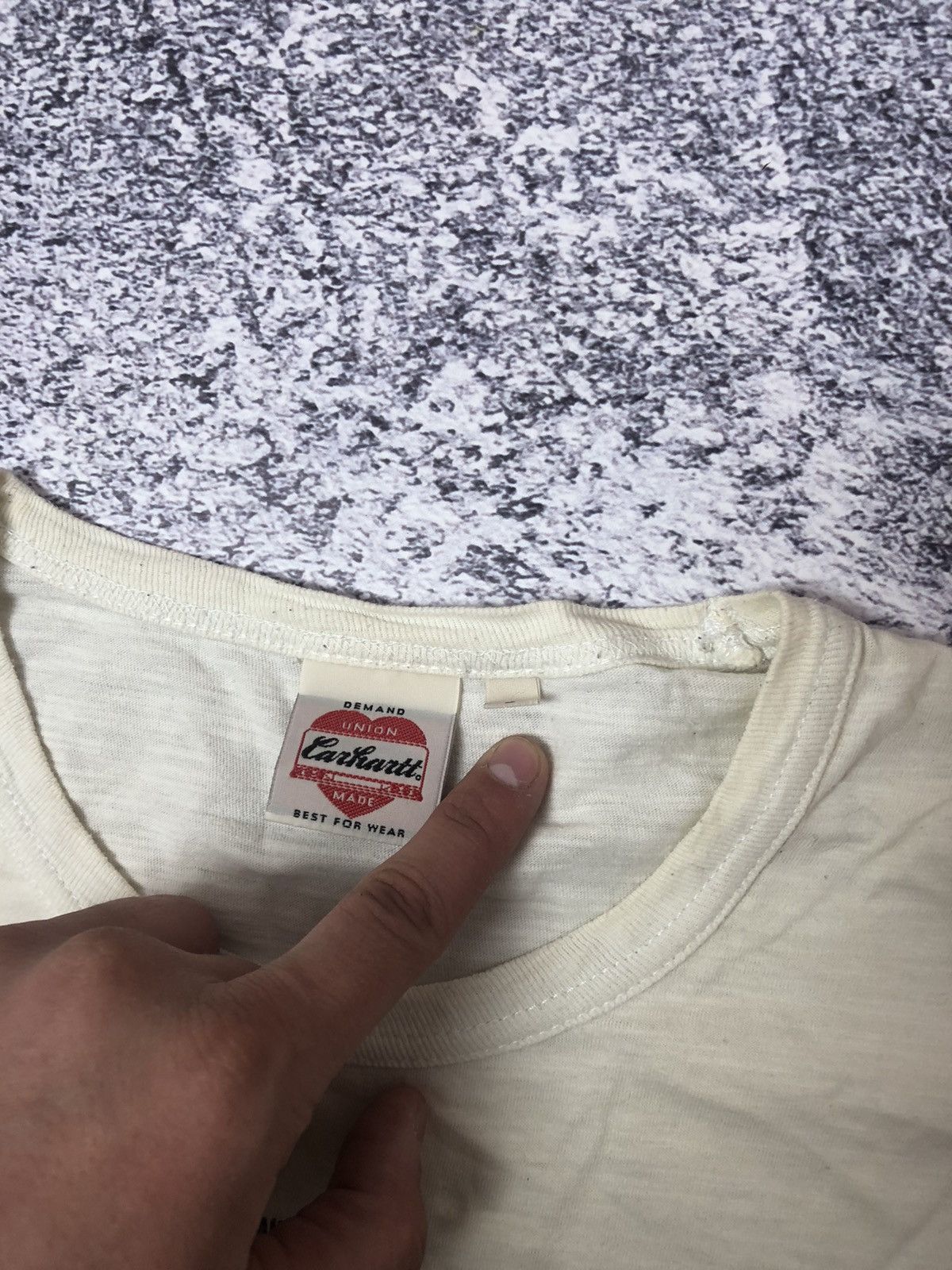 Carhartt Vintage T-shirt Carhartt size L rare y2k usa casual ykk Size US L / EU 52-54 / 3 - 5 Thumbnail