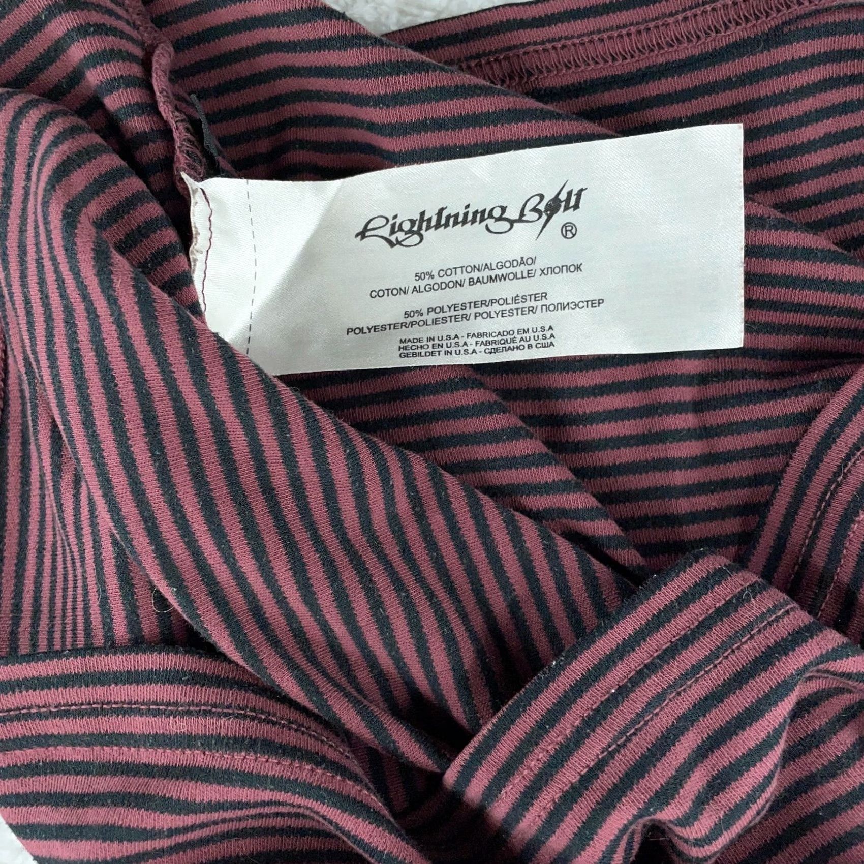 Vintage VINTAGE Lightning Bolt Hawaii L/S Striped Henley Shirt Mens XL Maroon Black USA Mens XL Striped Henley Shirt Size US XL / EU 56 / 4 - 5 Thumbnail