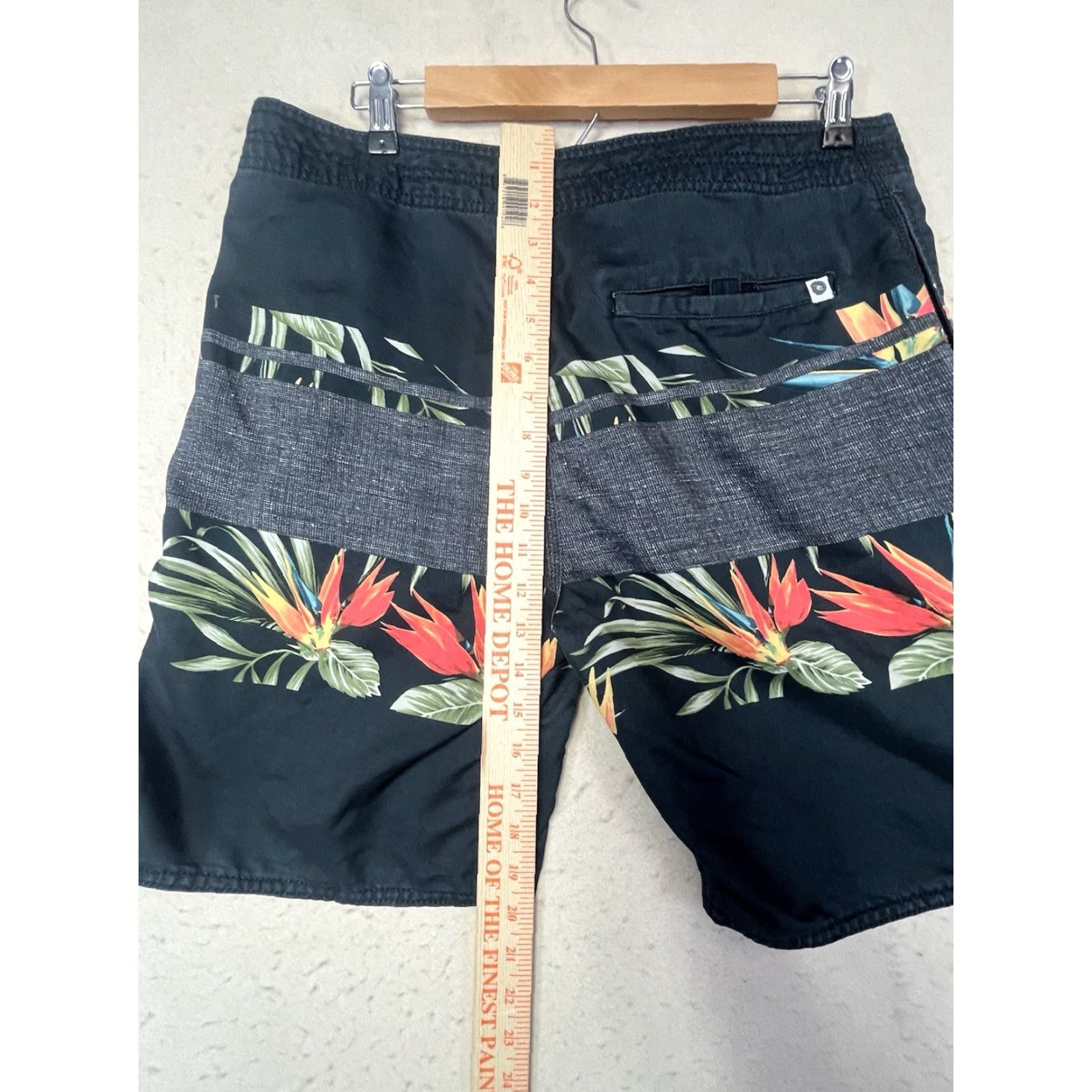 Rip Curl RIP CURL Swim Shorts Black Mens 32 Drawstring Elastic Waist Pockets Floral Beach Above-the-Knee Swim Bottom Men Size US 32 / EU 48 - 4 Thumbnail