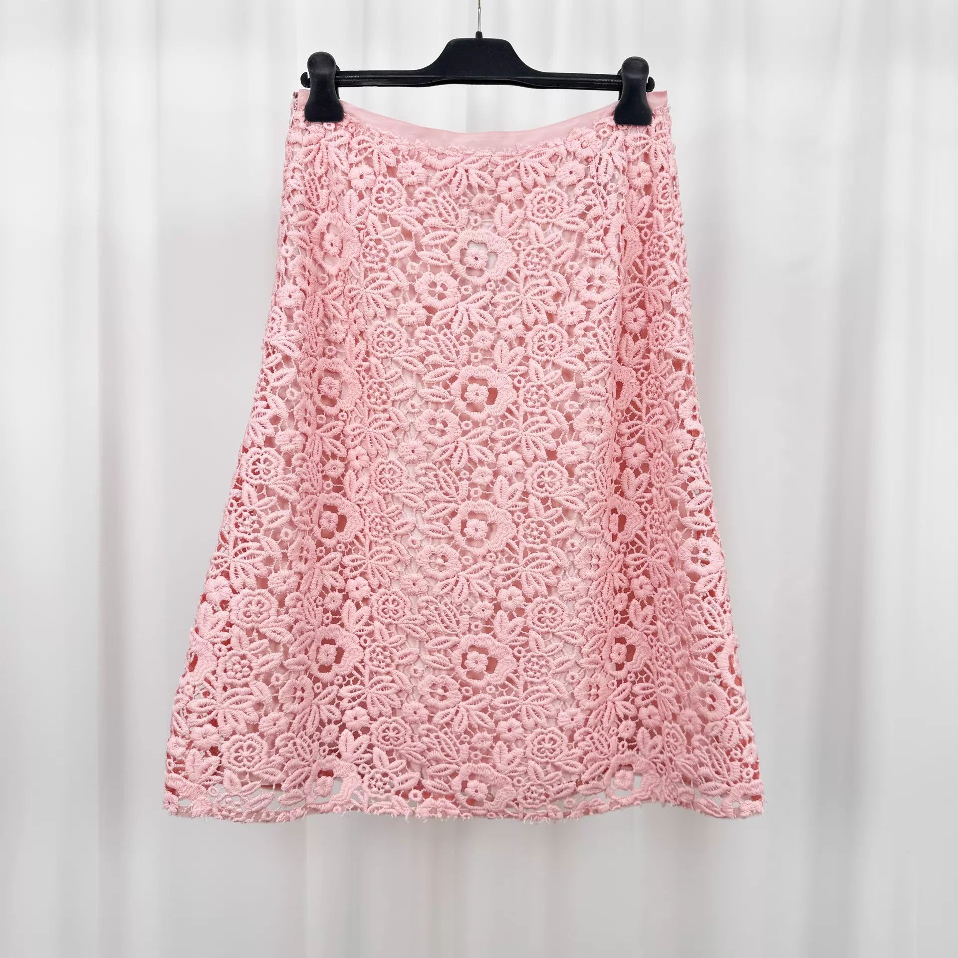 Miu Miu Miu Miu floral embroidery lace skirt 42 new Size 28" / US 6 / IT 42 - 2 Thumbnail
