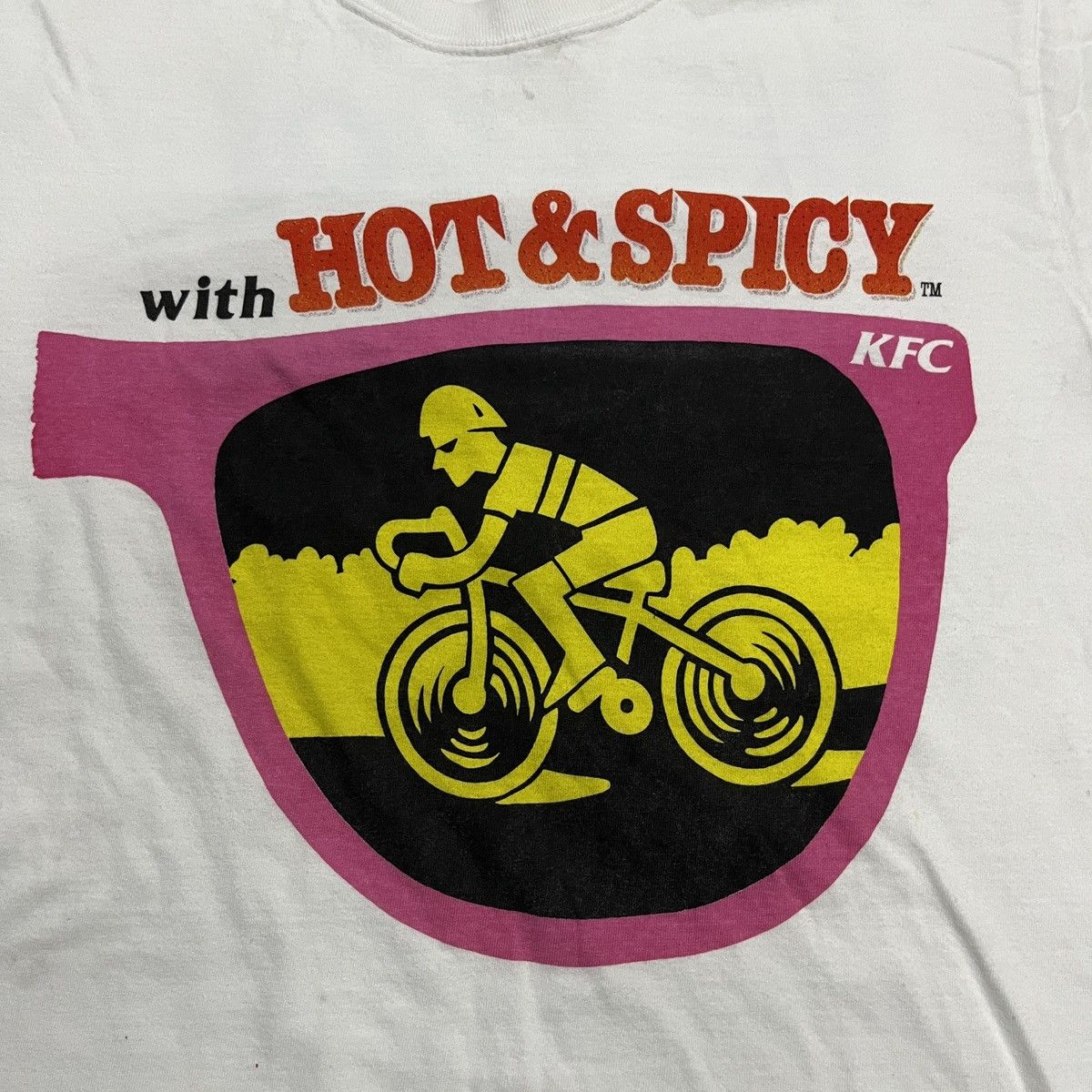 Vintage Vintage KFC Hot & Spicy T Shirt Size US S / EU 44-46 / 1 - 3 Thumbnail