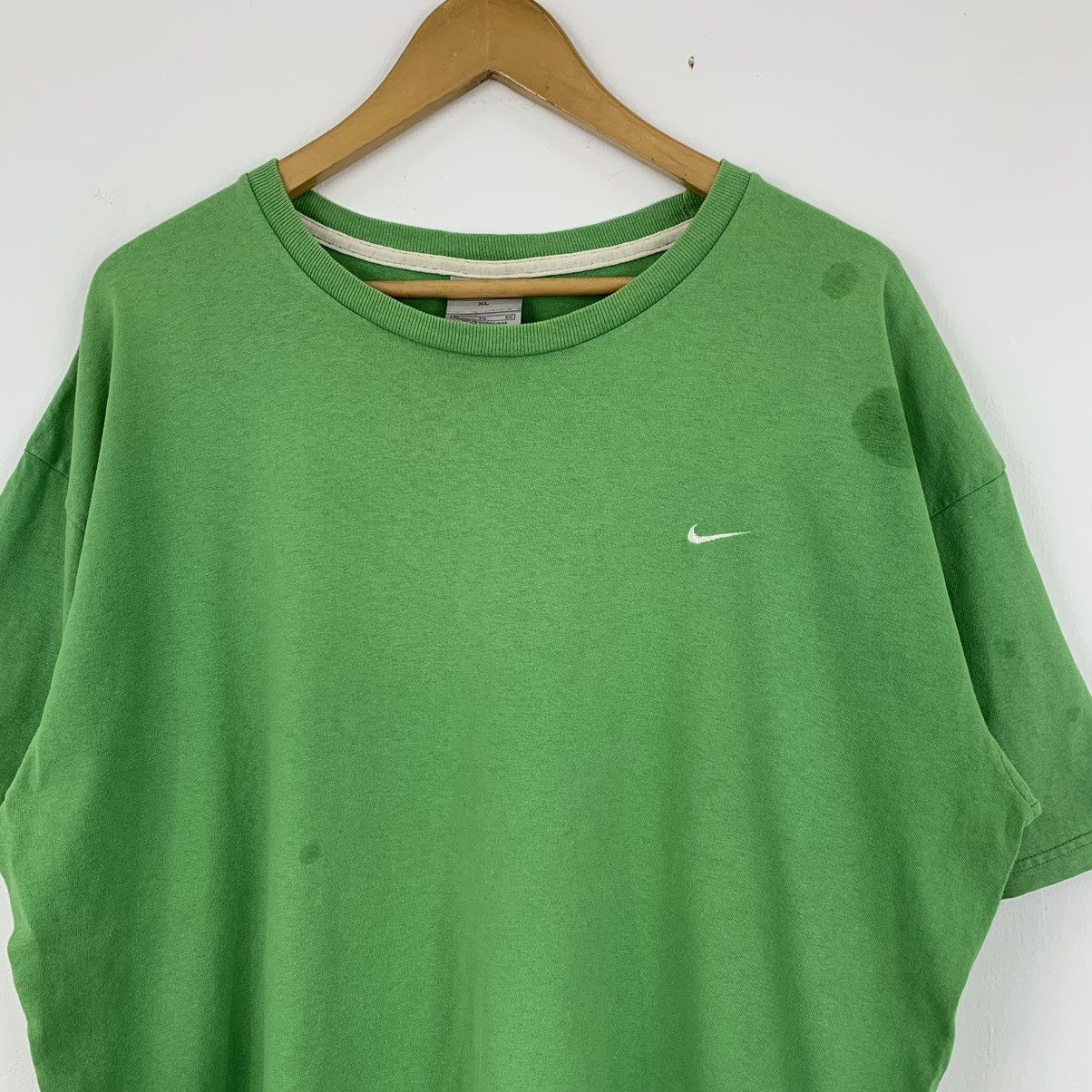 Nike × Vintage Vintage Y2K Nike Small Swoosh T-Shirt Size US XL / EU 56 / 4 - 2 Thumbnail