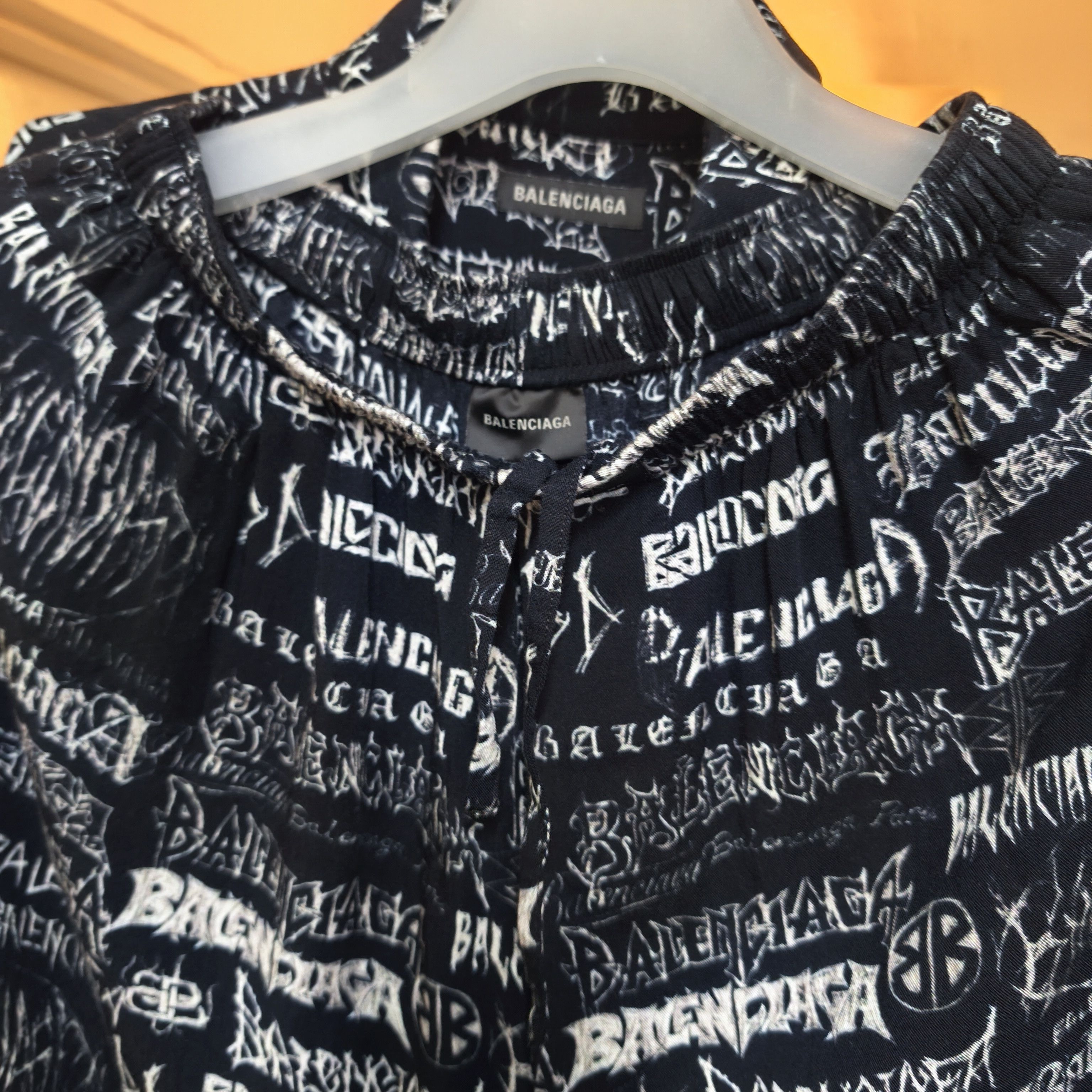Balenciaga 1 Set 🔥🔥Balenciaga Black Printed Shirt DIY Metal Graffiti Size US M / EU 48-50 / 2 - 13 Thumbnail