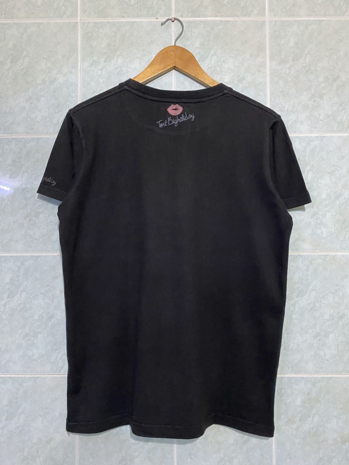 Japanese Brand × Playboy PLAYBOY Japan Tmt Bigholiday Sexy Model Tshirt Size US M / EU 48-50 / 2 - 8 Thumbnail