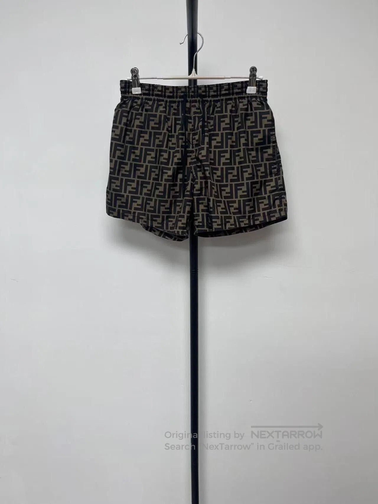 Fendi fendi logo print casual shorts for men. Size US 44 / EU 60 - 1 Thumbnail
