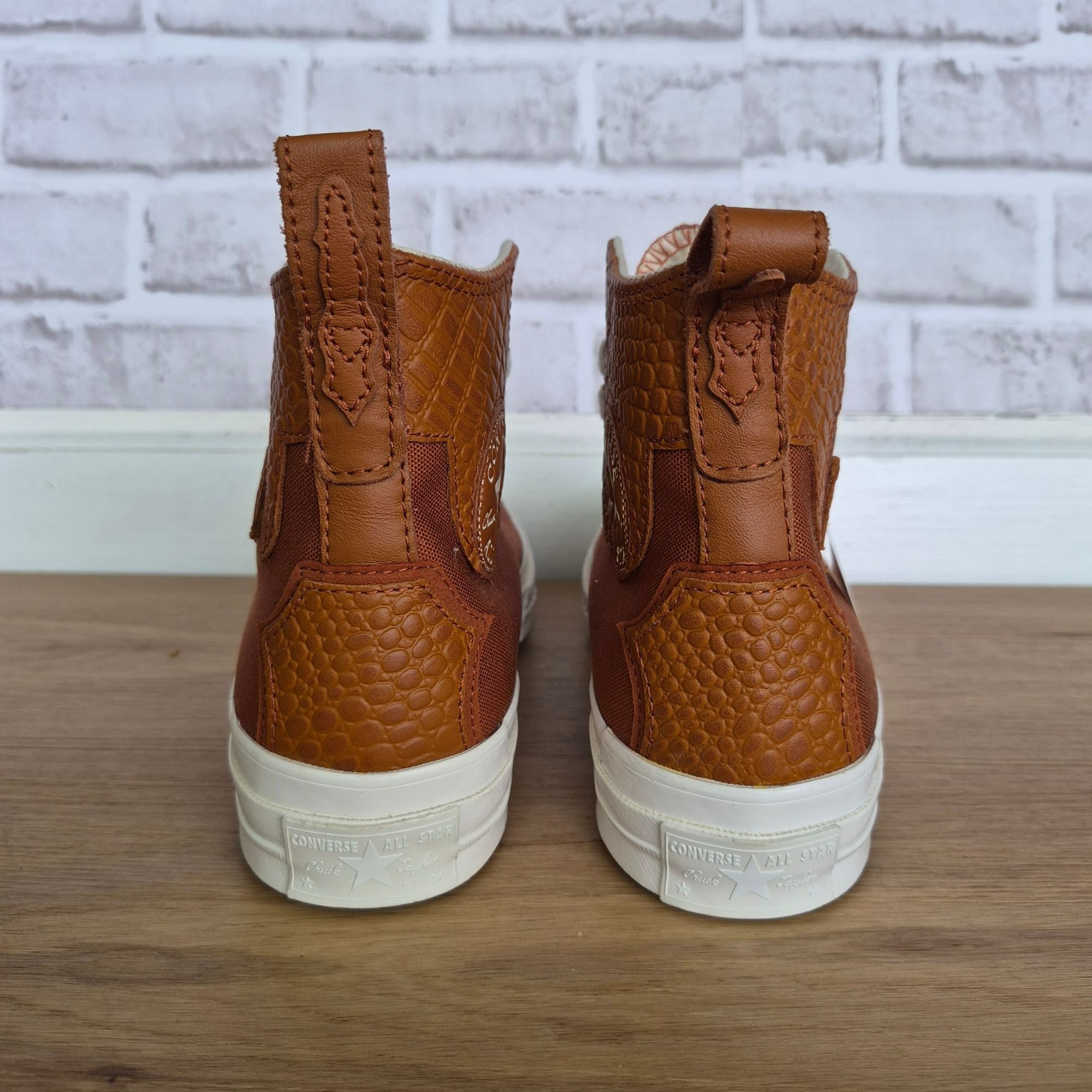 Converse ⭐Converse Chuck 70 High size 6.5 Men's shoes Sneakers Brown Size US 6.5 / EU 39-40 - 4 Thumbnail