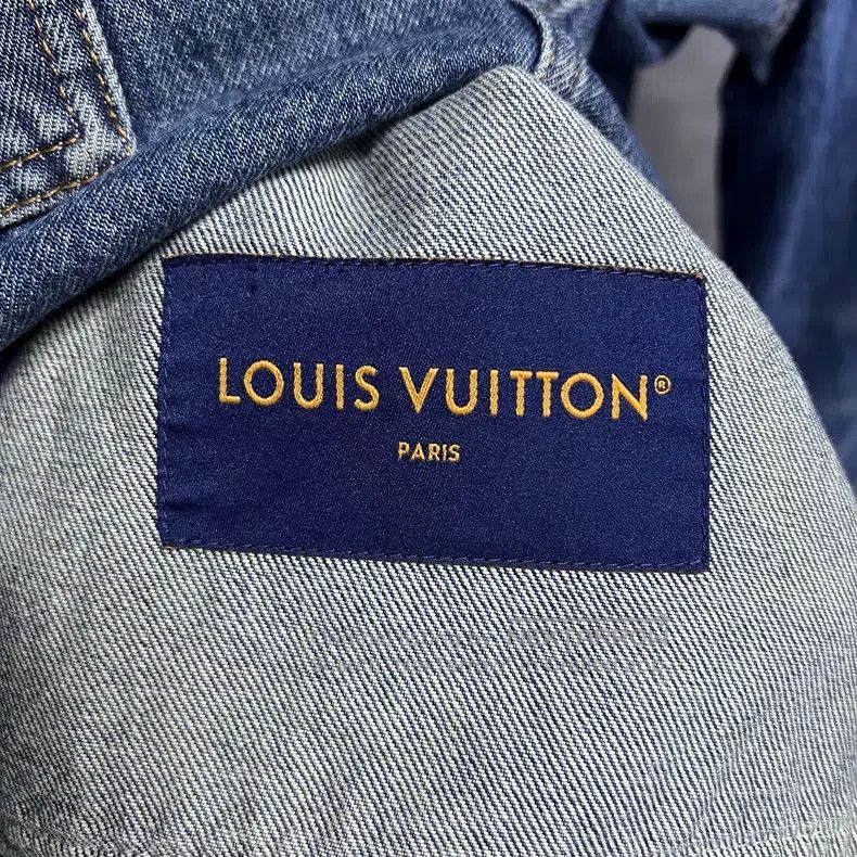 Louis Vuitton Louis Vuitton Dark blue Logo monogram embossed casual over Size US XL / EU 56 / 4 - 2 Thumbnail